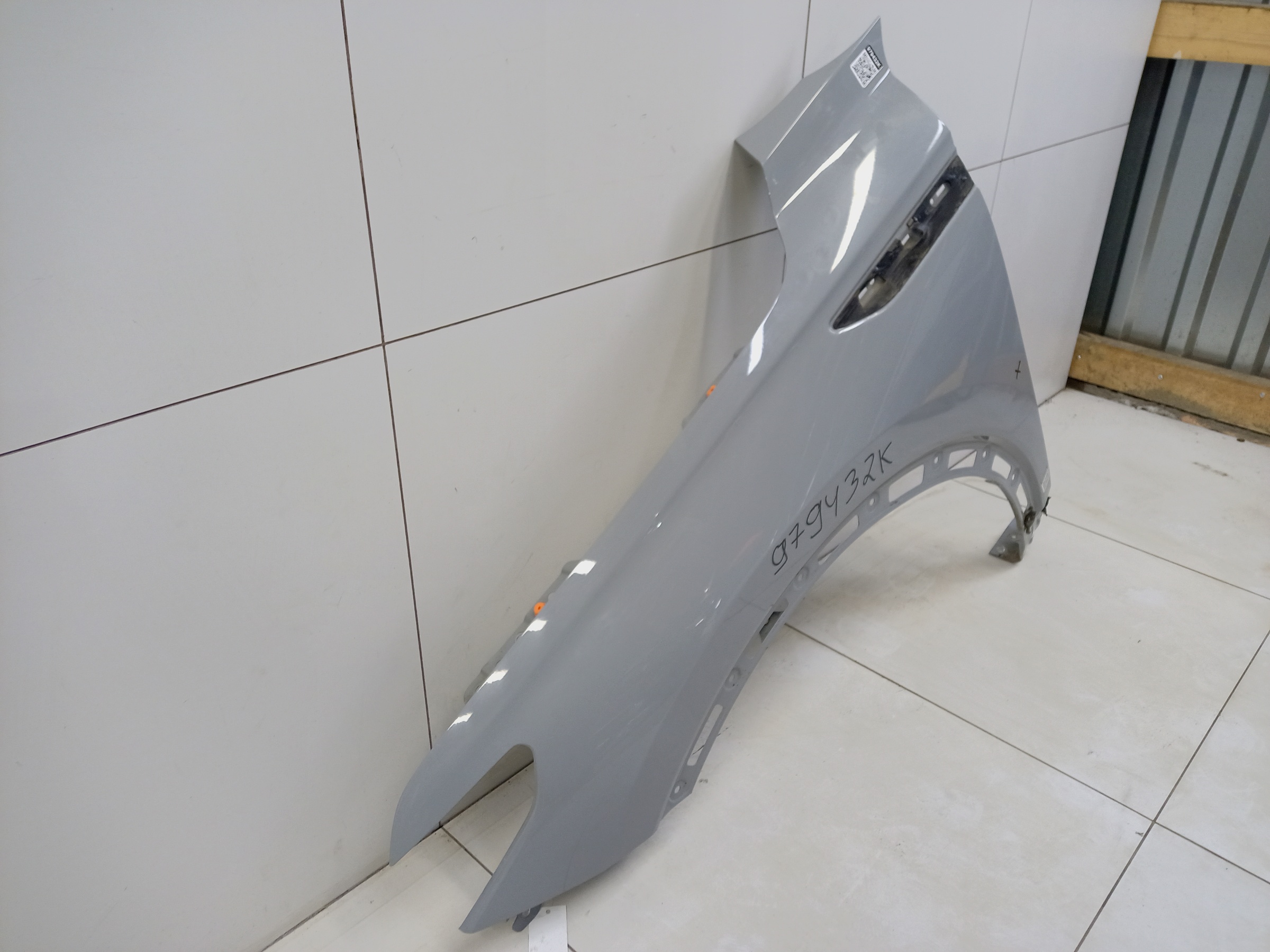 Крыло переднее левое Exeed RX