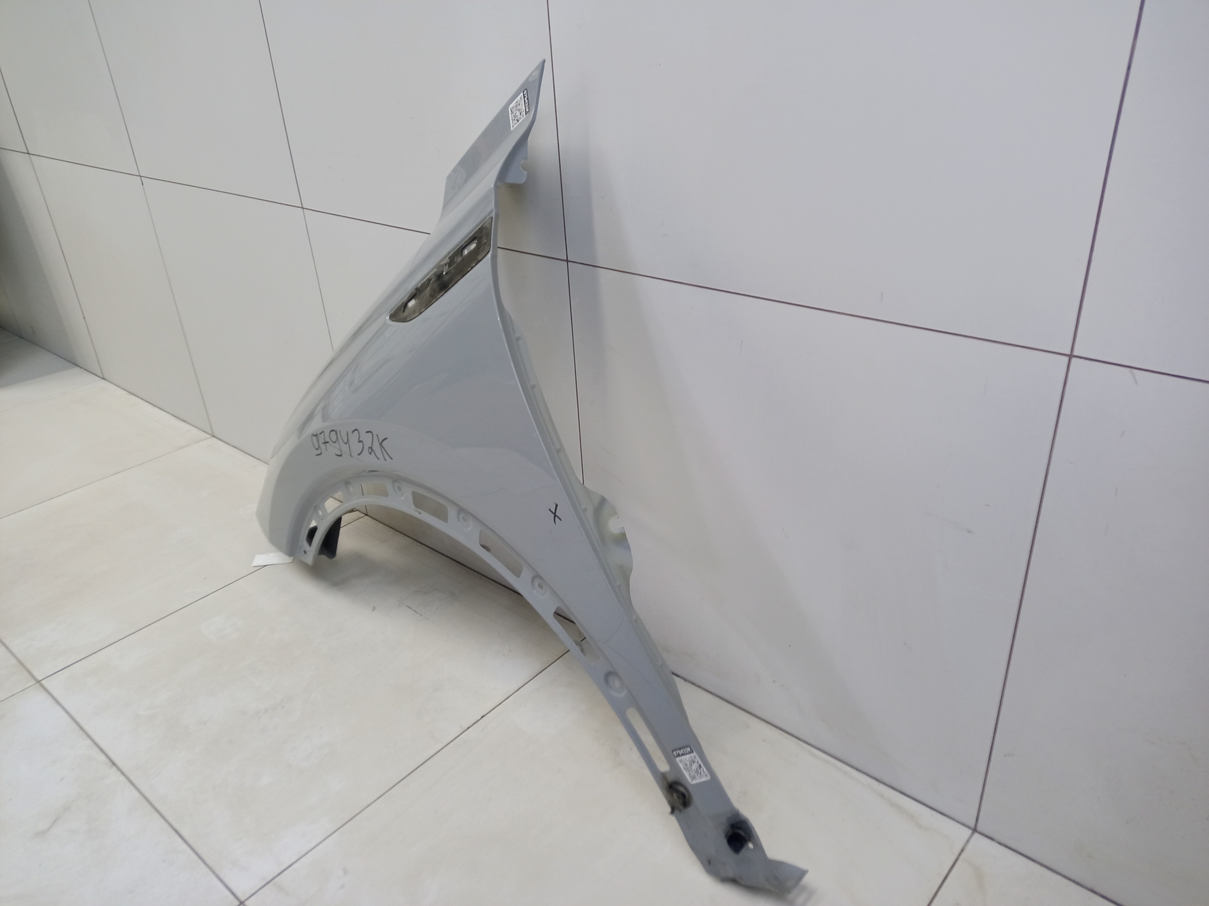 Крыло переднее левое Exeed RX