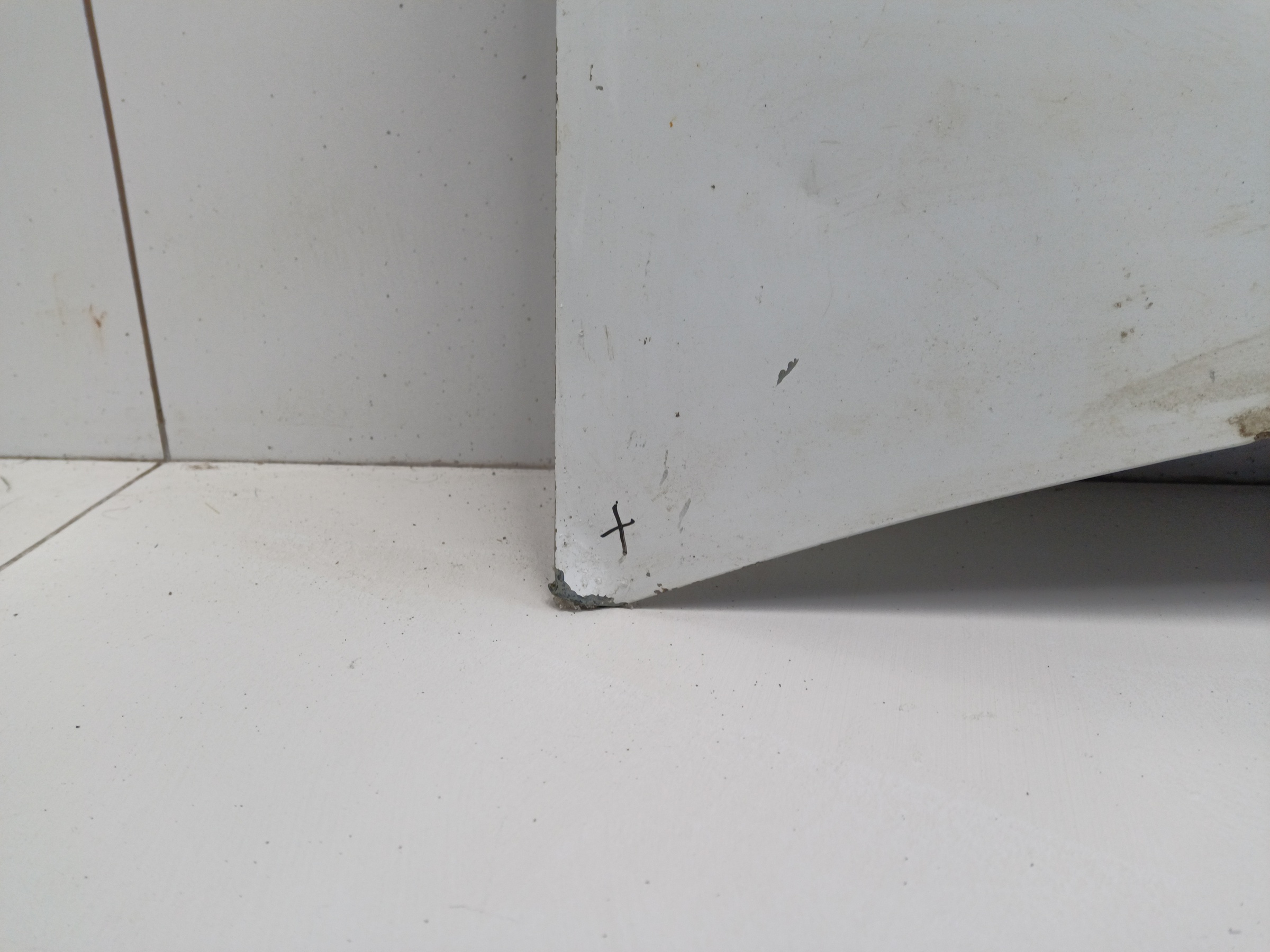 Капот Renault Logan 1 / Lada Largus