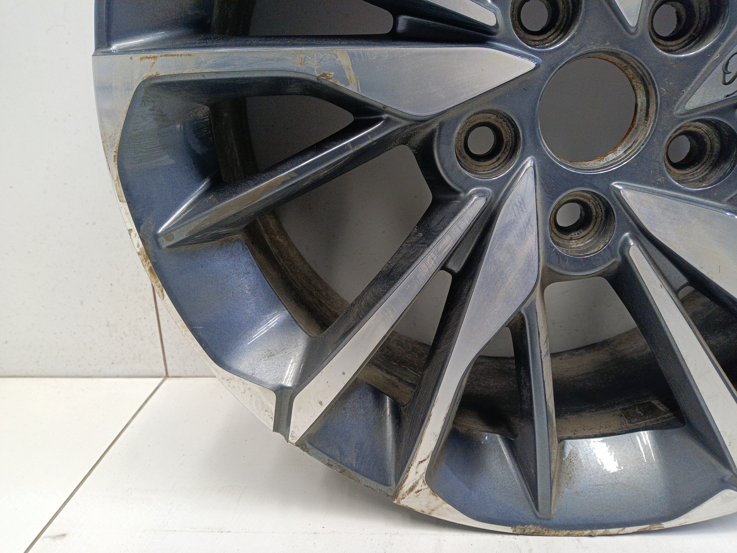 Диск колеса литой Geely Coolray R18