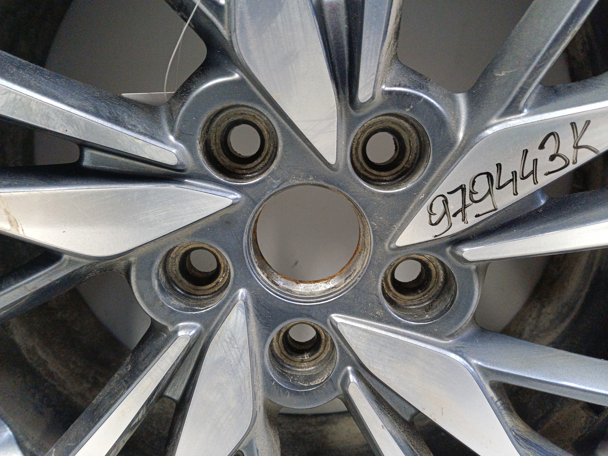 Диск колеса литой Geely Coolray R18