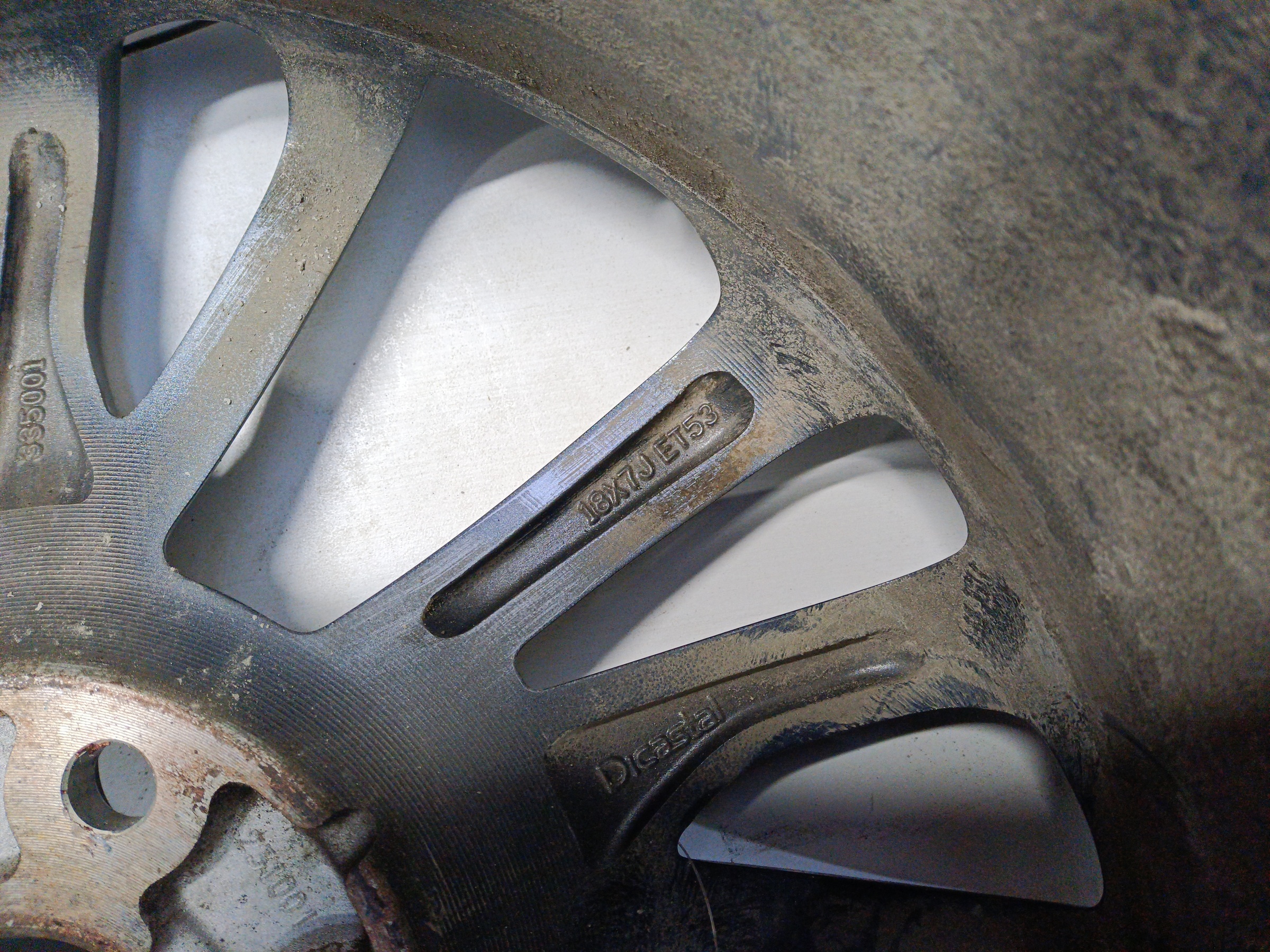 Диск колеса литой Geely Coolray R18