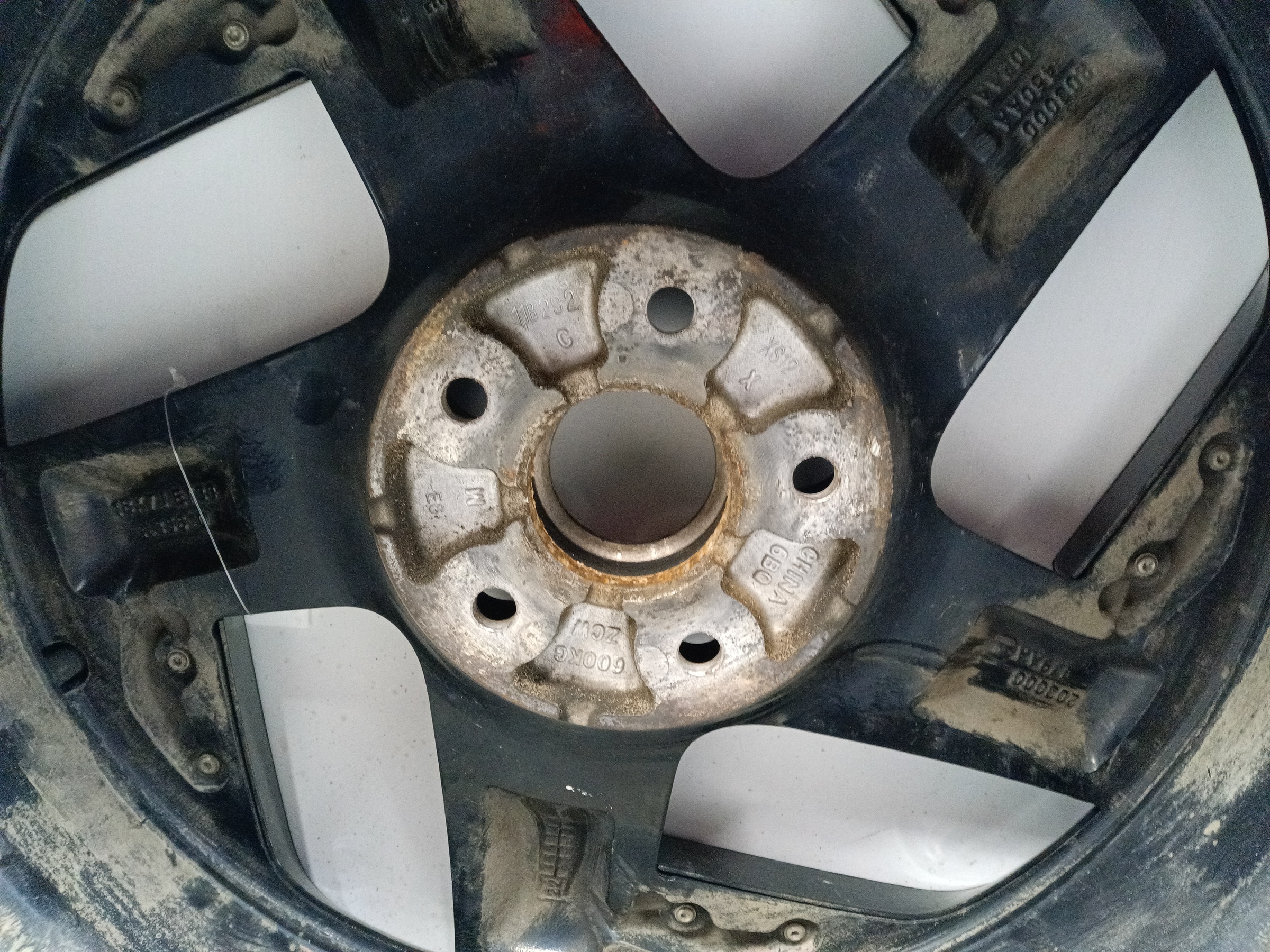 Диск колеса литой Omoda C5 R18 черный