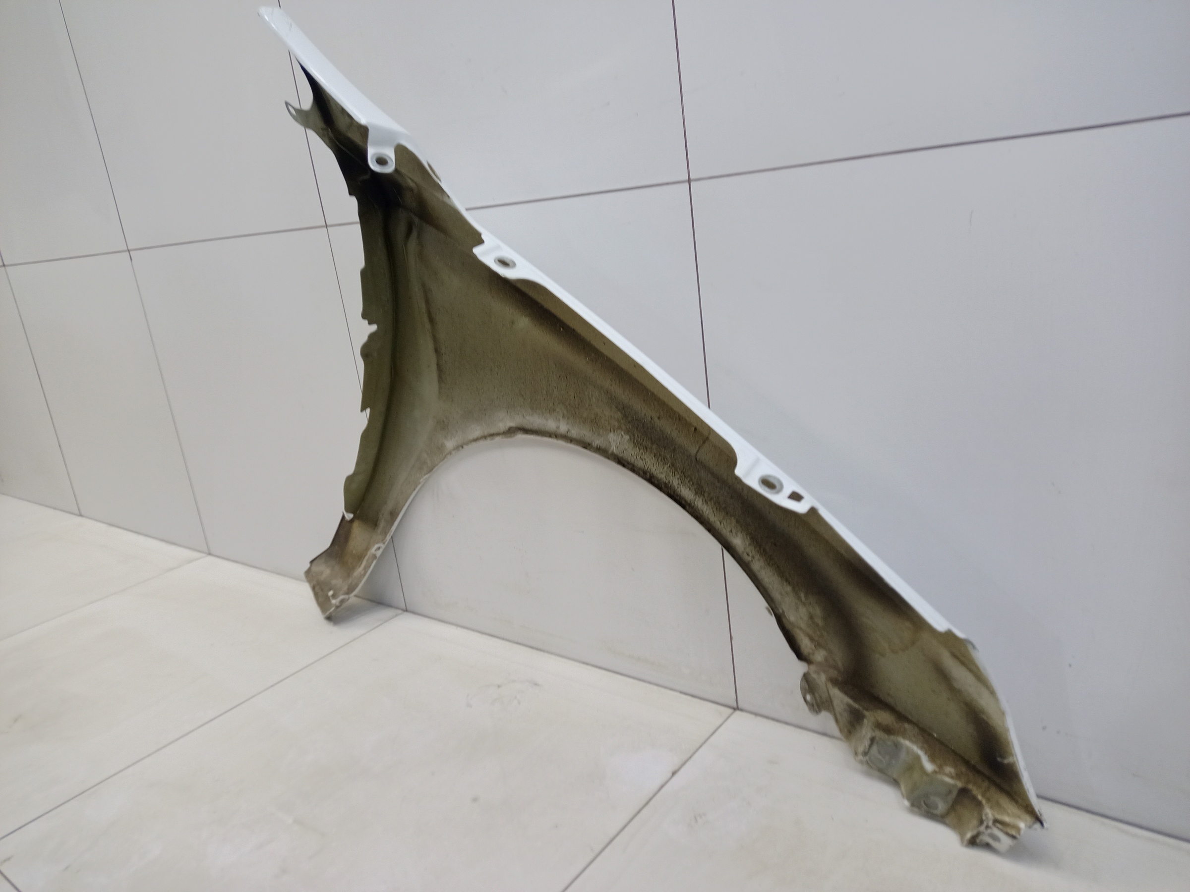 Крыло переднее левое Lada Vesta