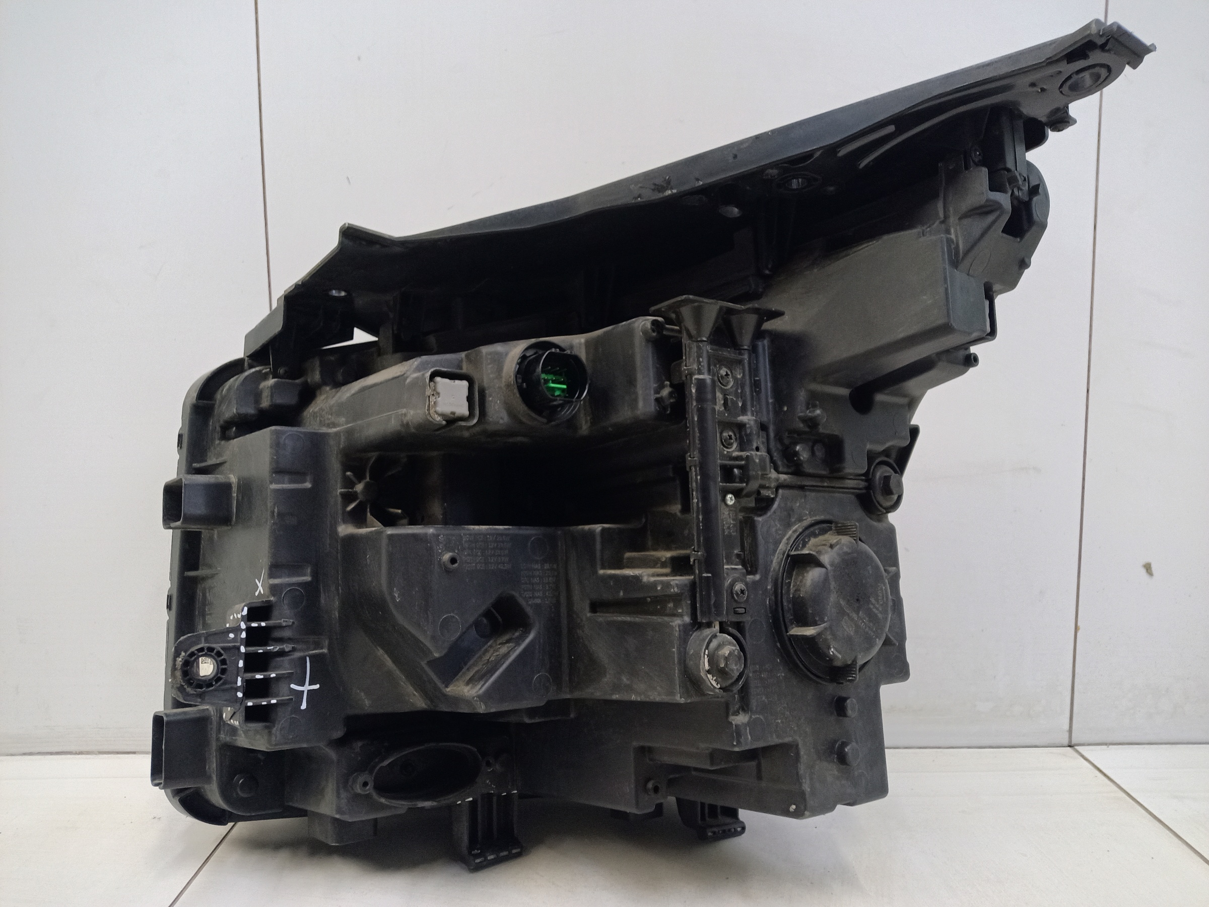 Фара передняя правая Hyundai Santa Fe 4 Restail LED