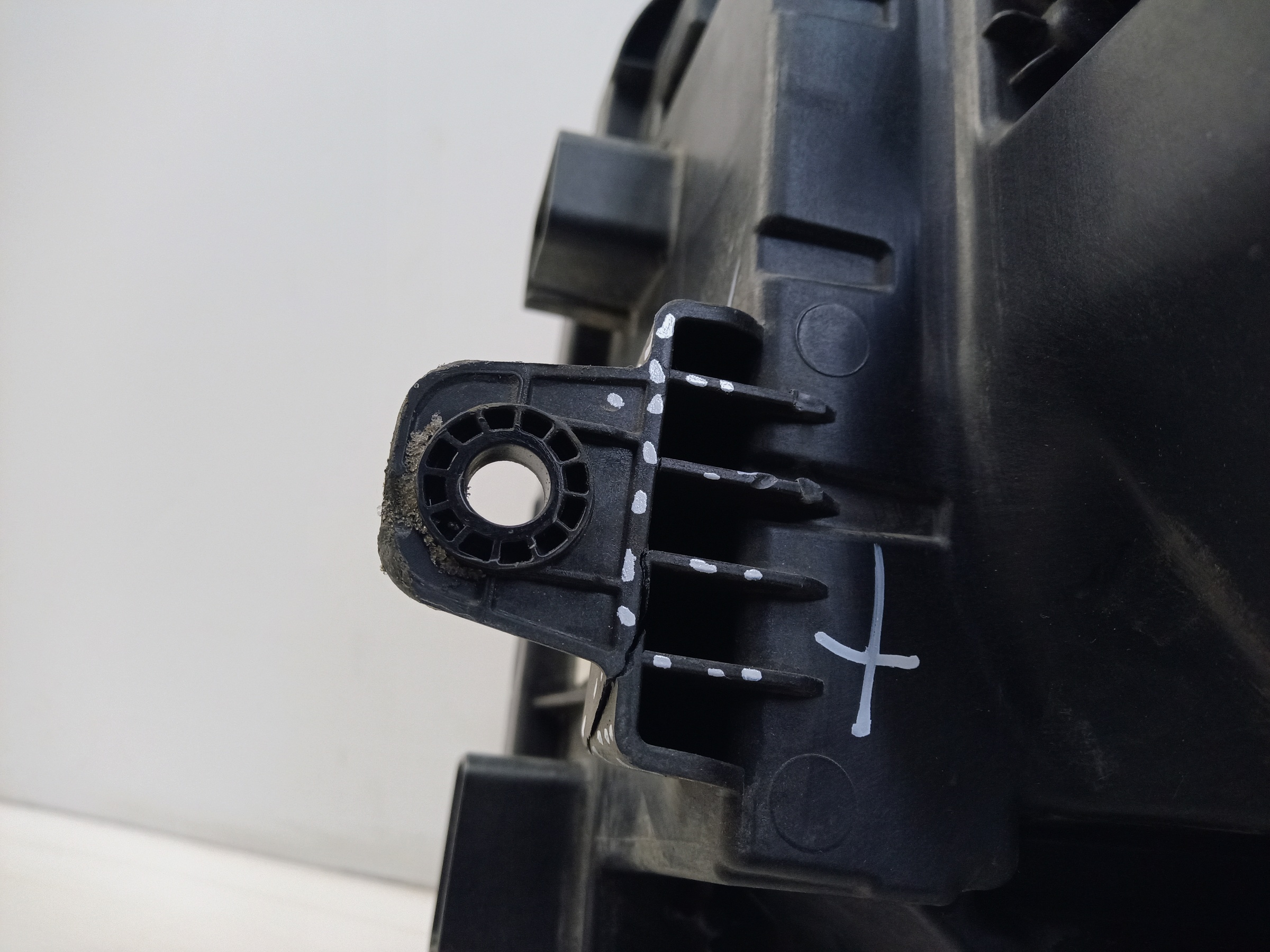 Фара передняя правая Hyundai Santa Fe 4 Restail LED