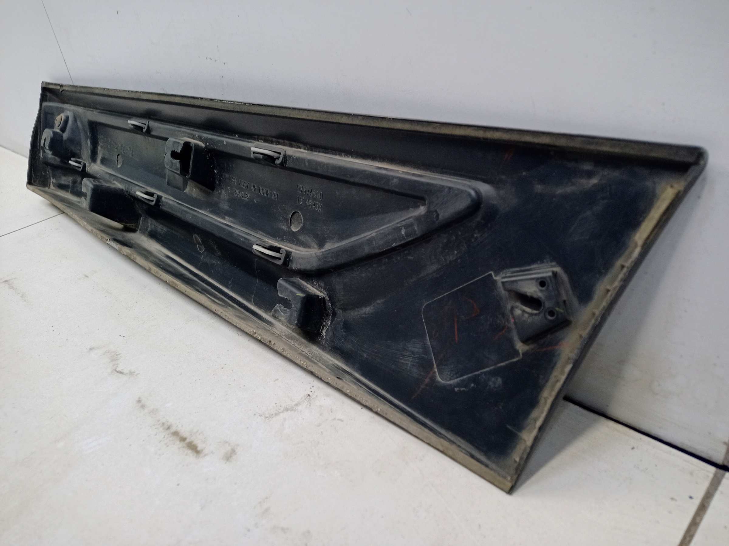 Накладка двери задней правой Mitsubishi Outlander 3 Restail 2