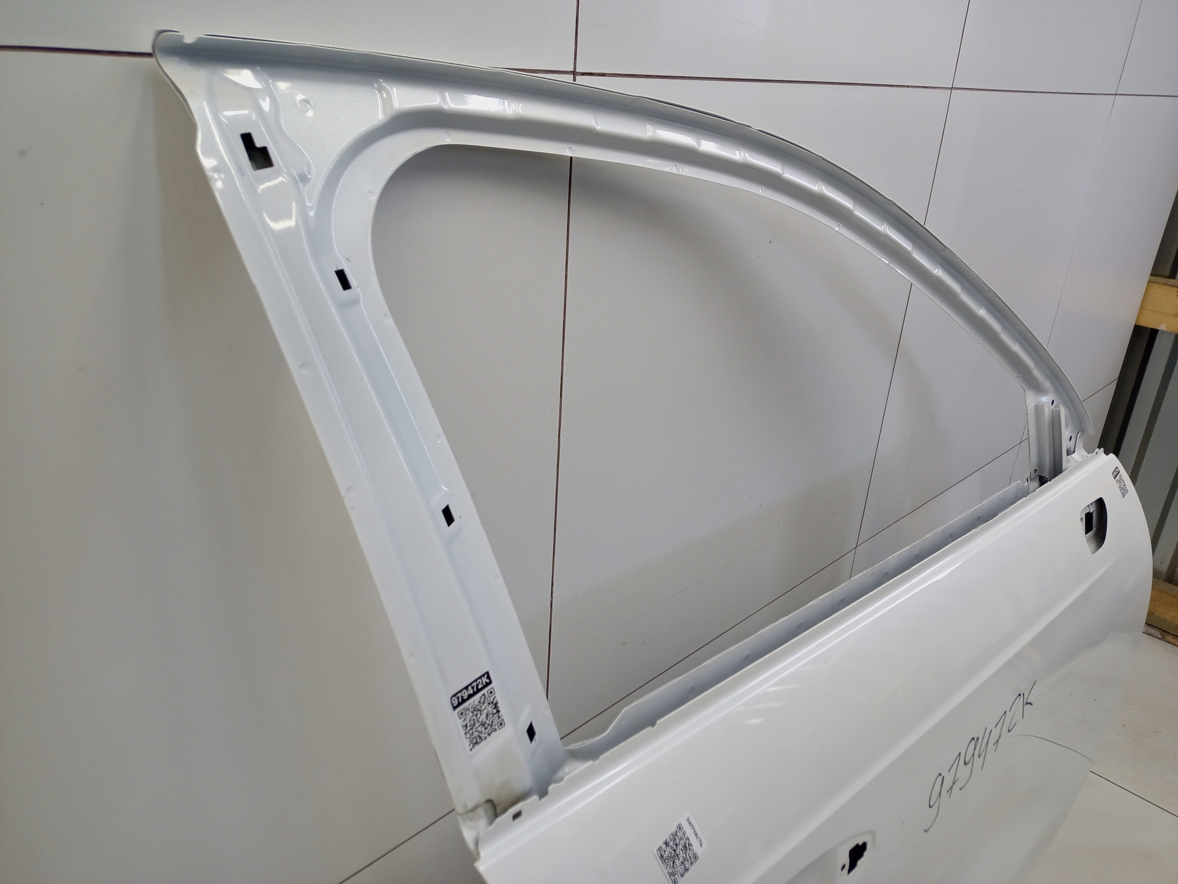 Дверь передняя правая Haval Jolion без молдинга