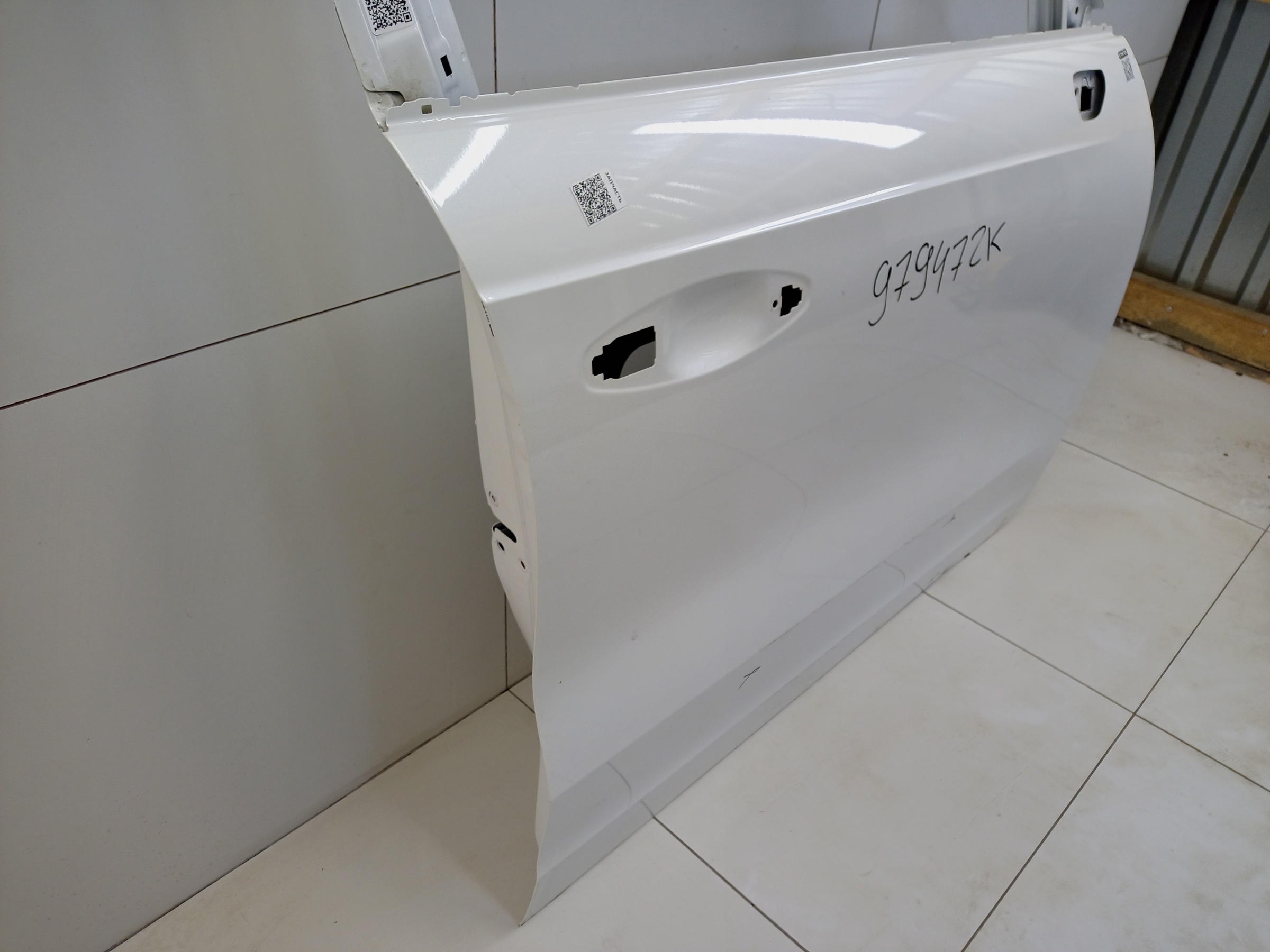 Дверь передняя правая Haval Jolion без молдинга