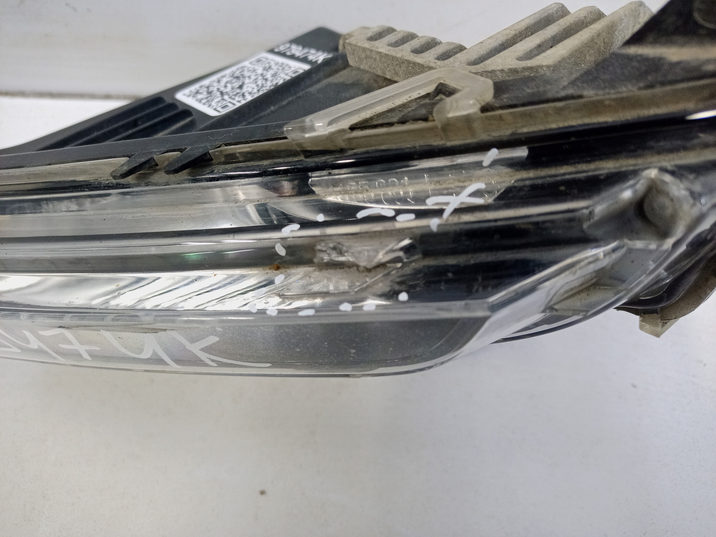 Фара ПТФ передняя левая Land Rover Range Rover Evoque 2 LED