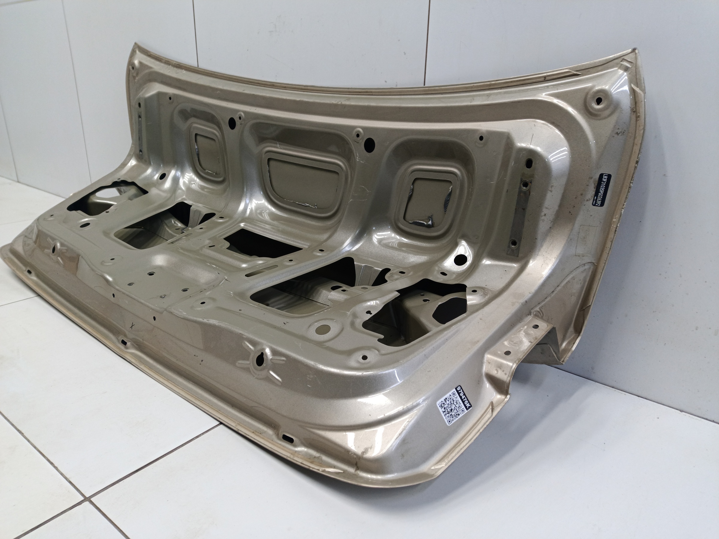 Крышка багажника Geely Emgrand 2