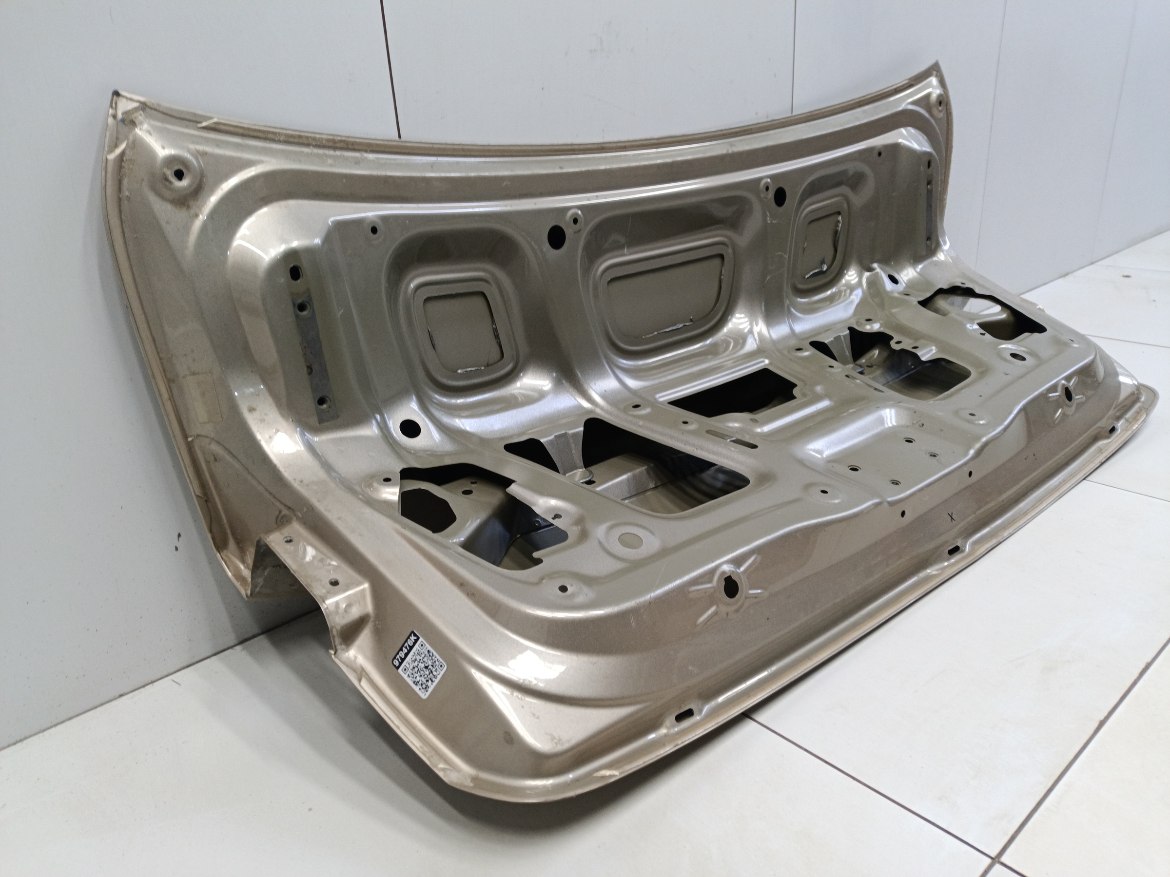 Крышка багажника Geely Emgrand 2