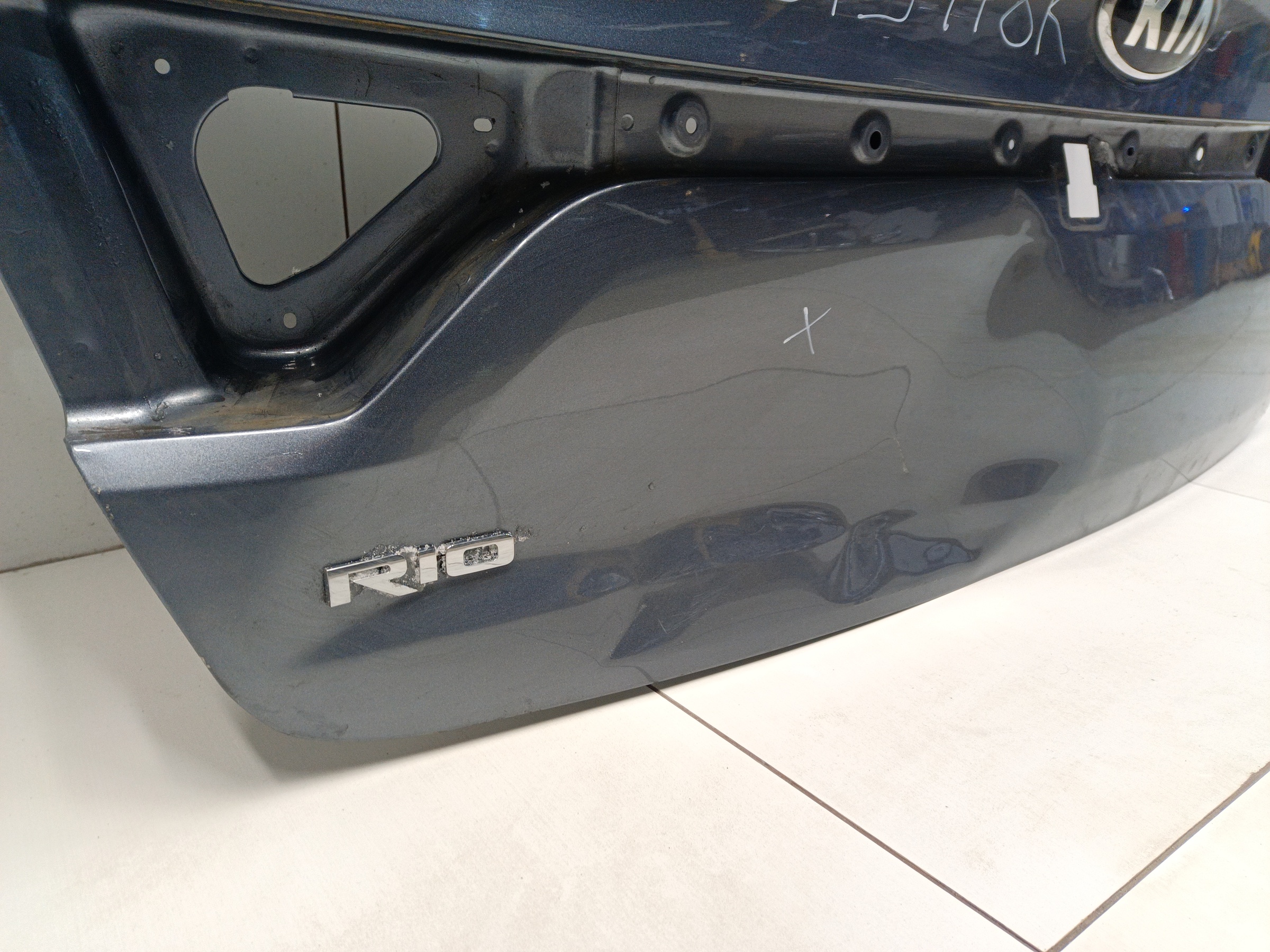 Крышка багажника Kia Rio 4 Sedan под камеру