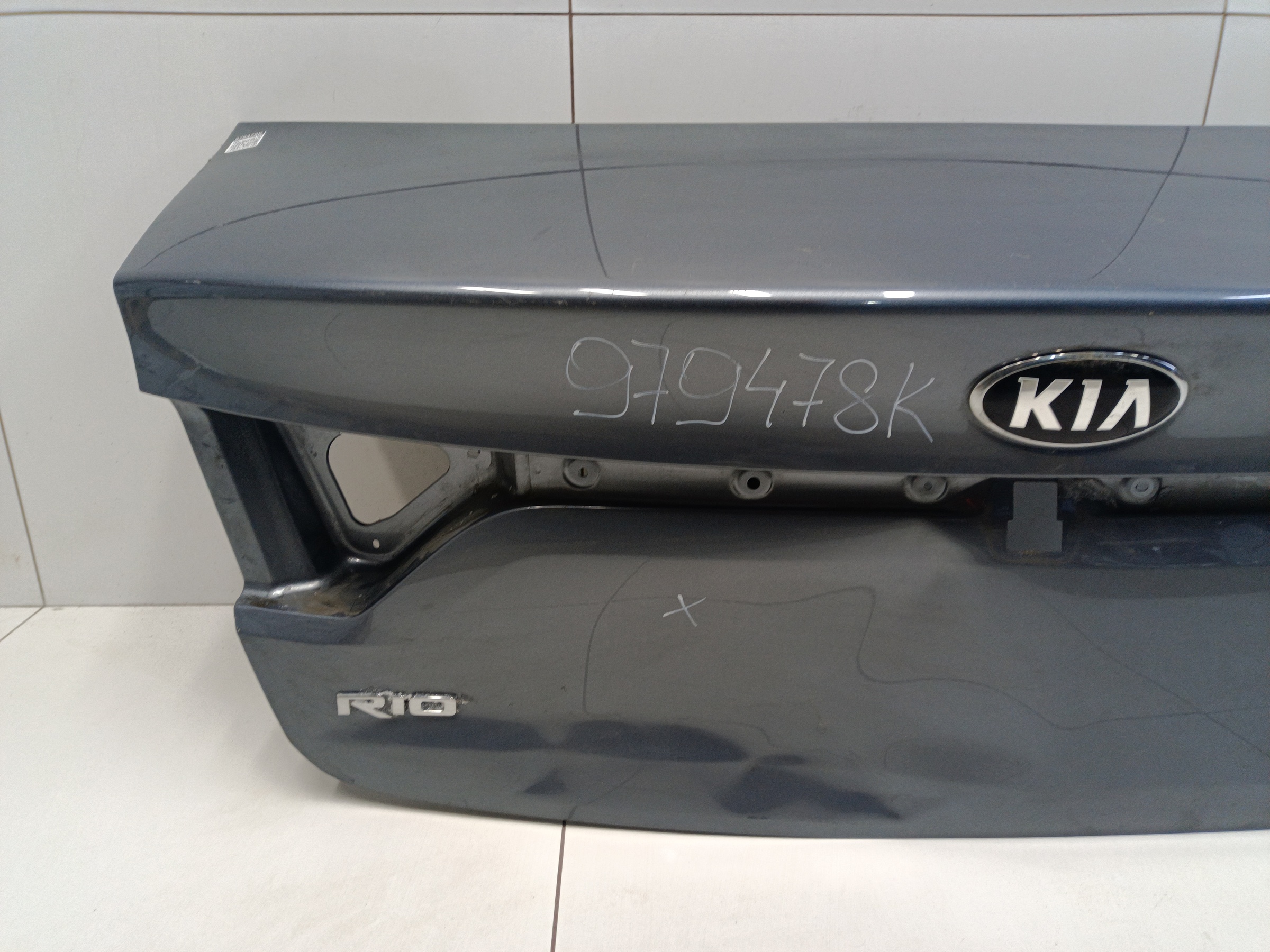 Крышка багажника Kia Rio 4 Sedan под камеру