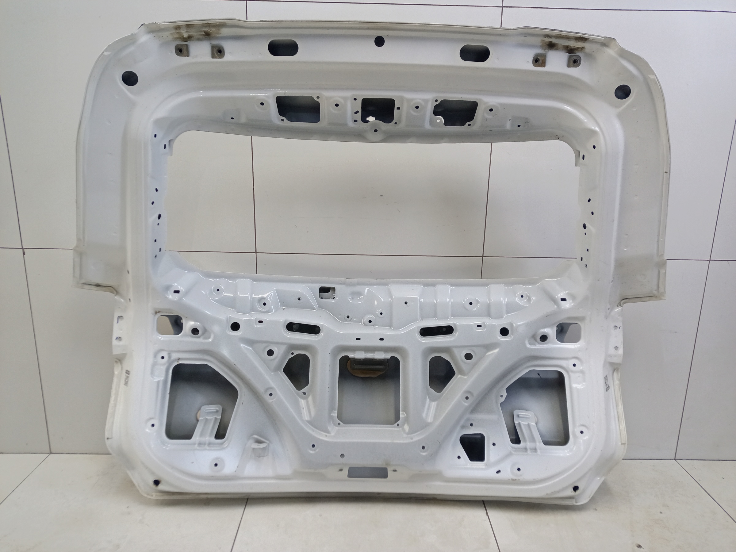 Крышка багажника Chery Tiggo 8 без датчика защемления