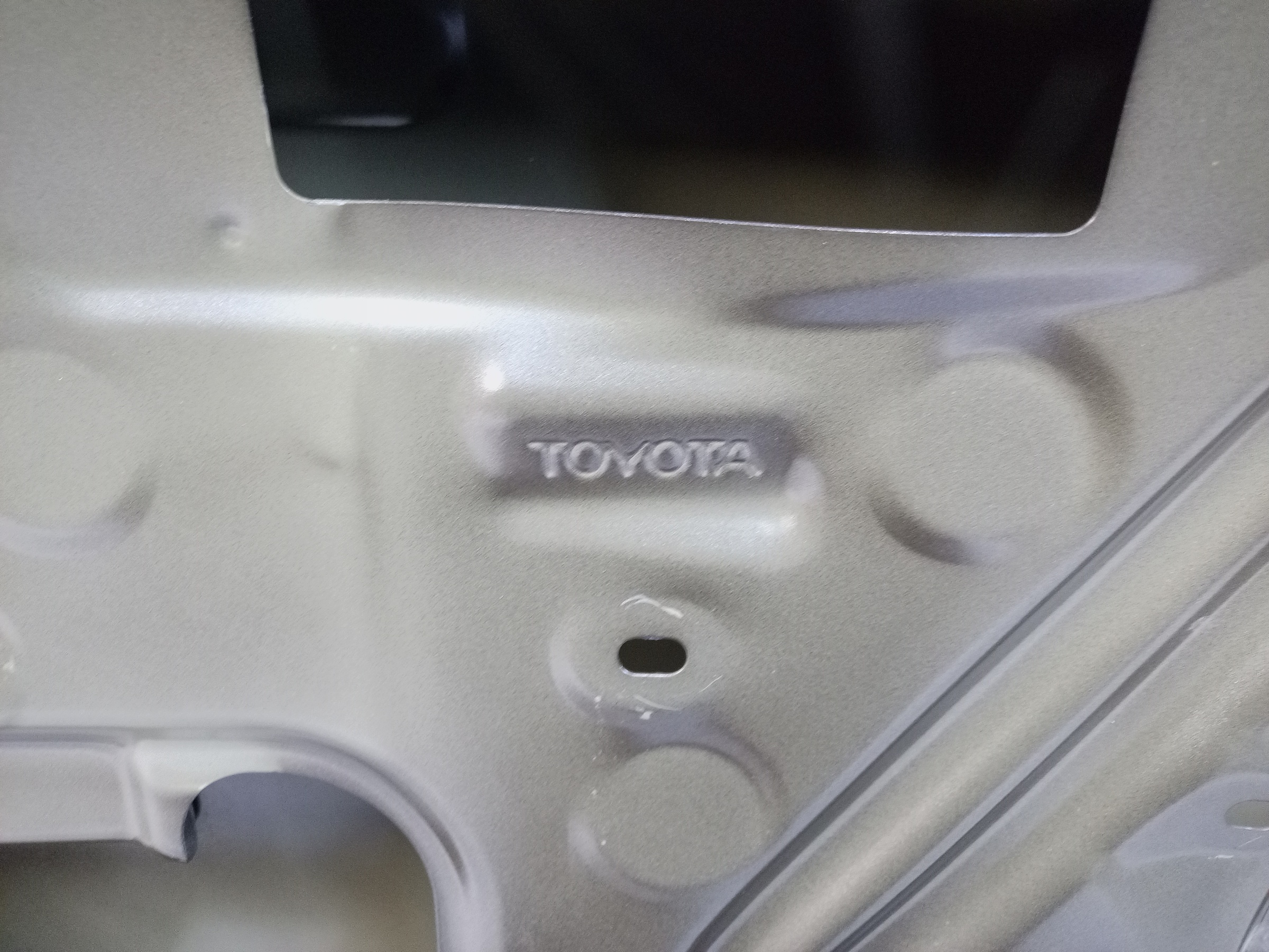 Крышка багажника Toyota RAV4 CA40 Restail