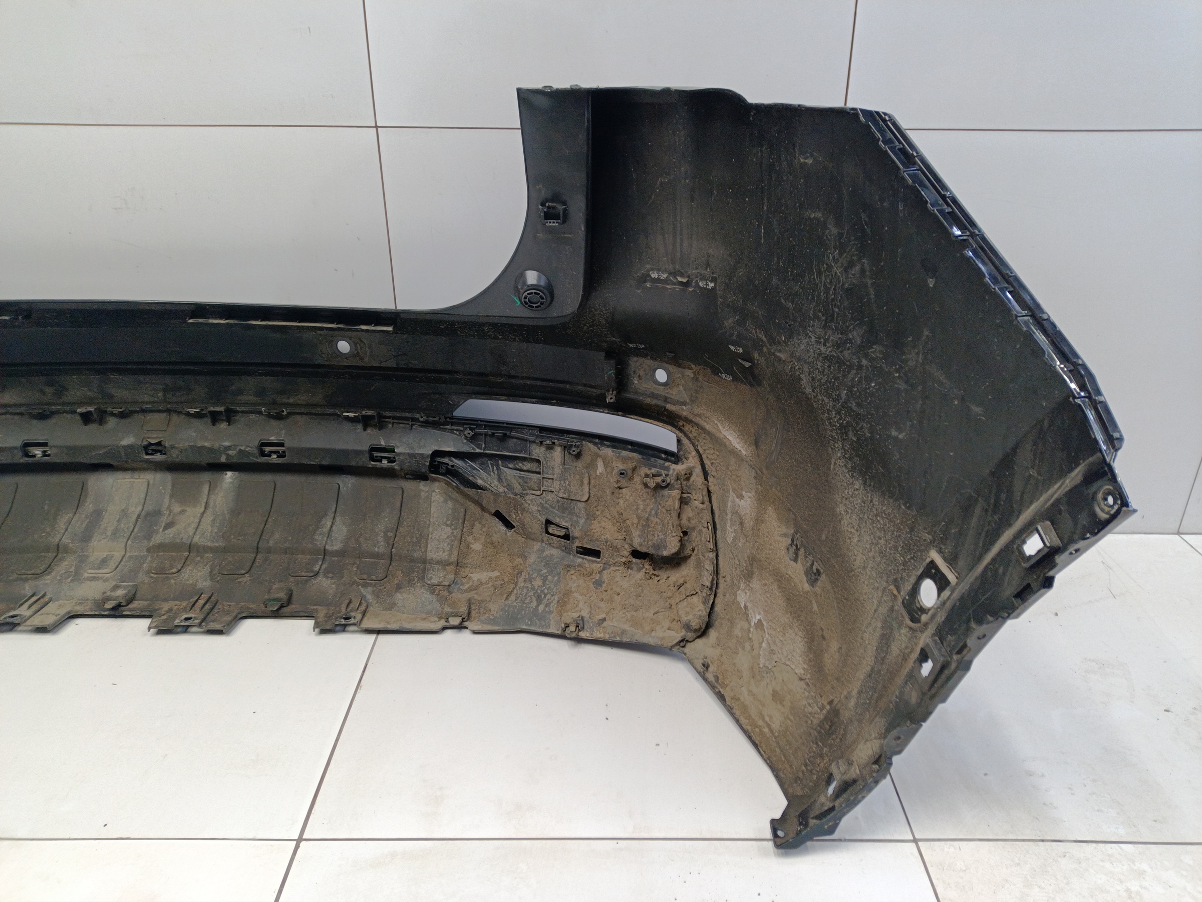 Бампер задний Geely Monjaro