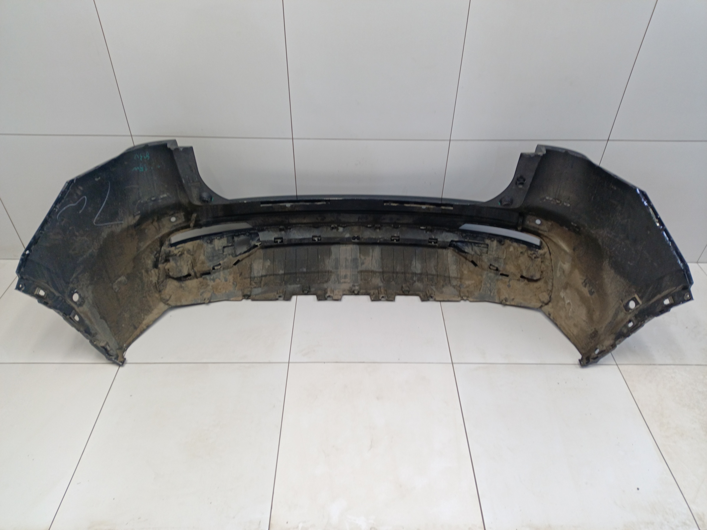 Бампер задний Geely Monjaro