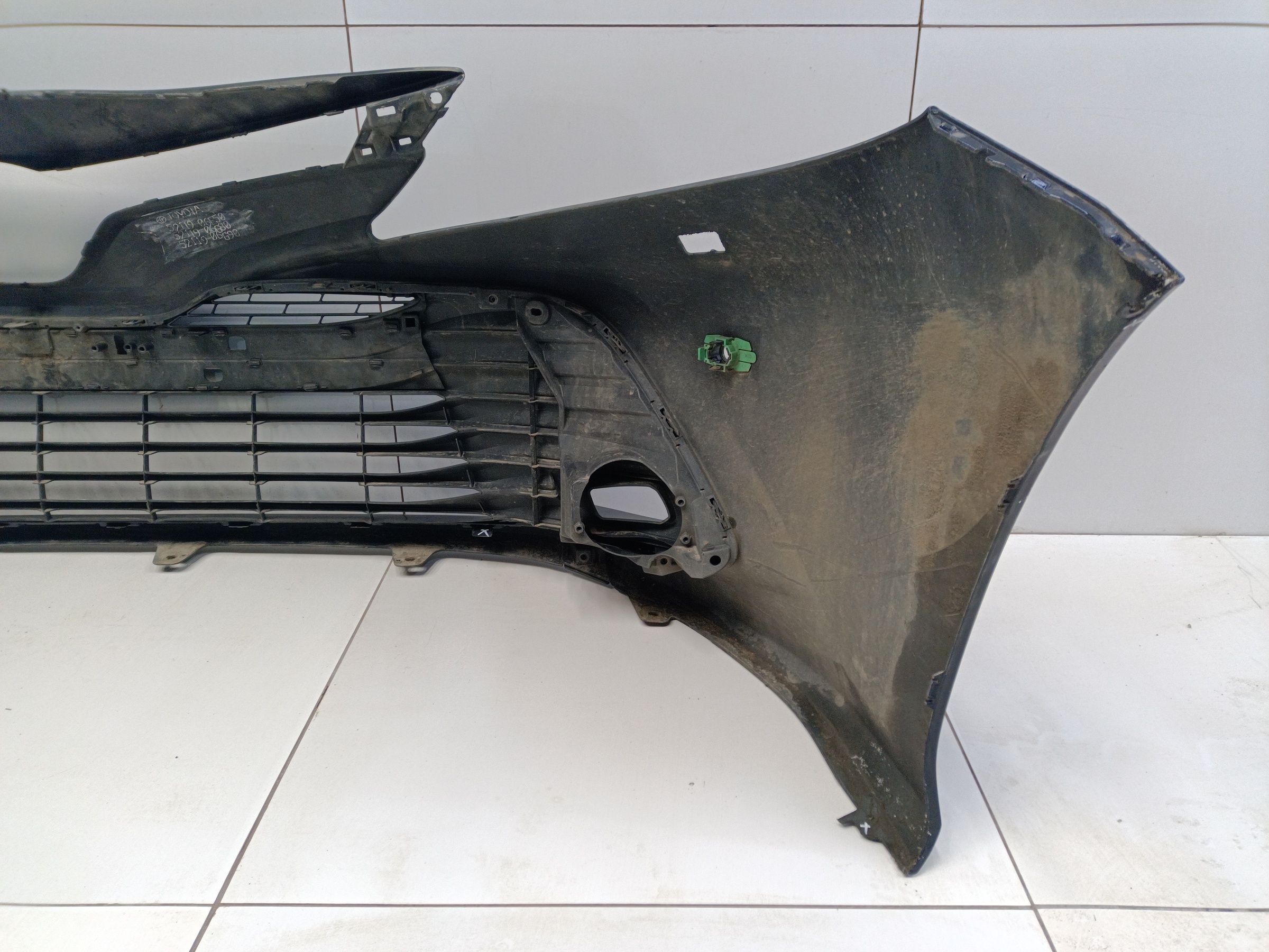 Бампер передний Toyota Camry V70