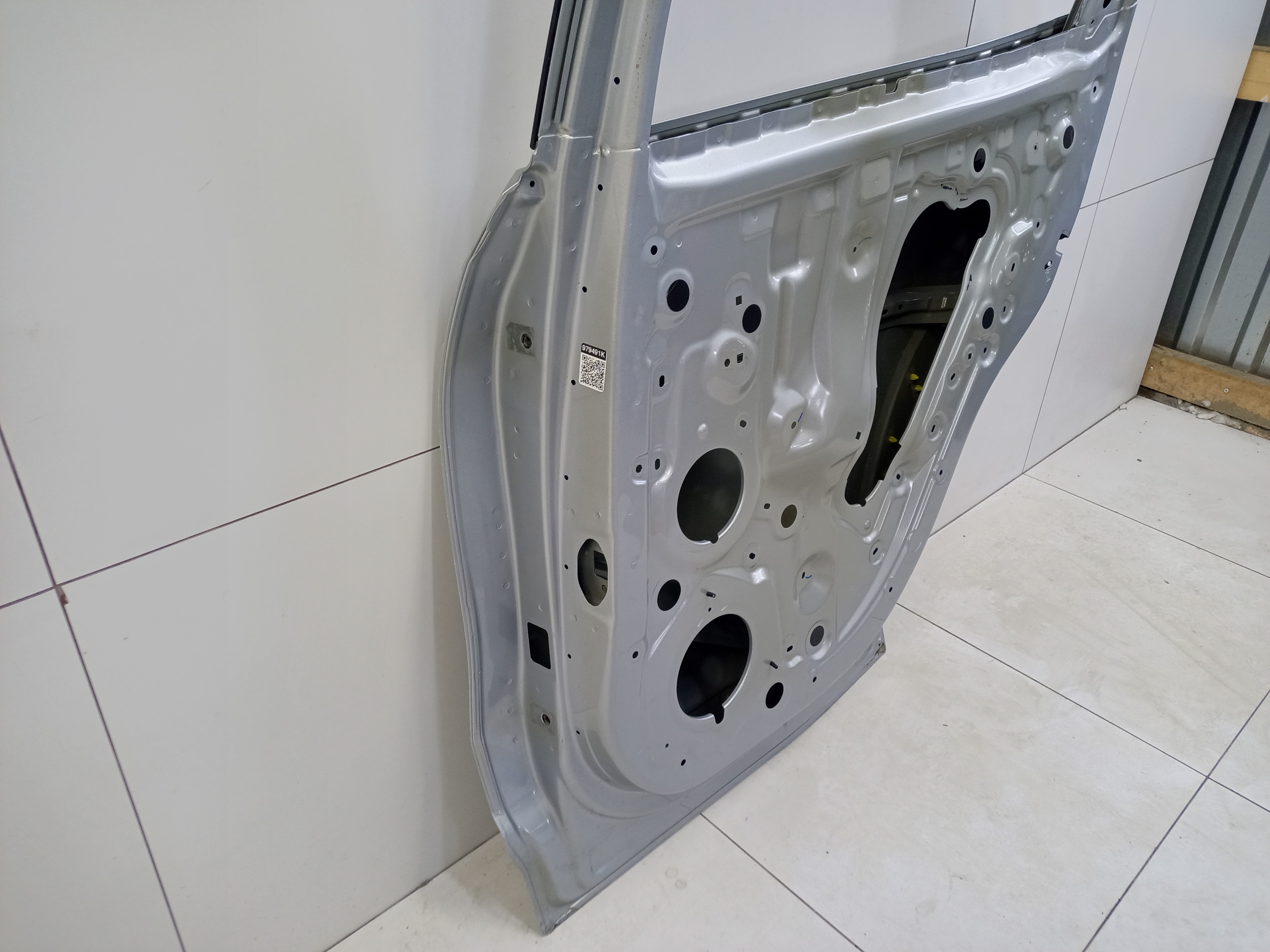 Дверь задняя правая Geely Atlas 2