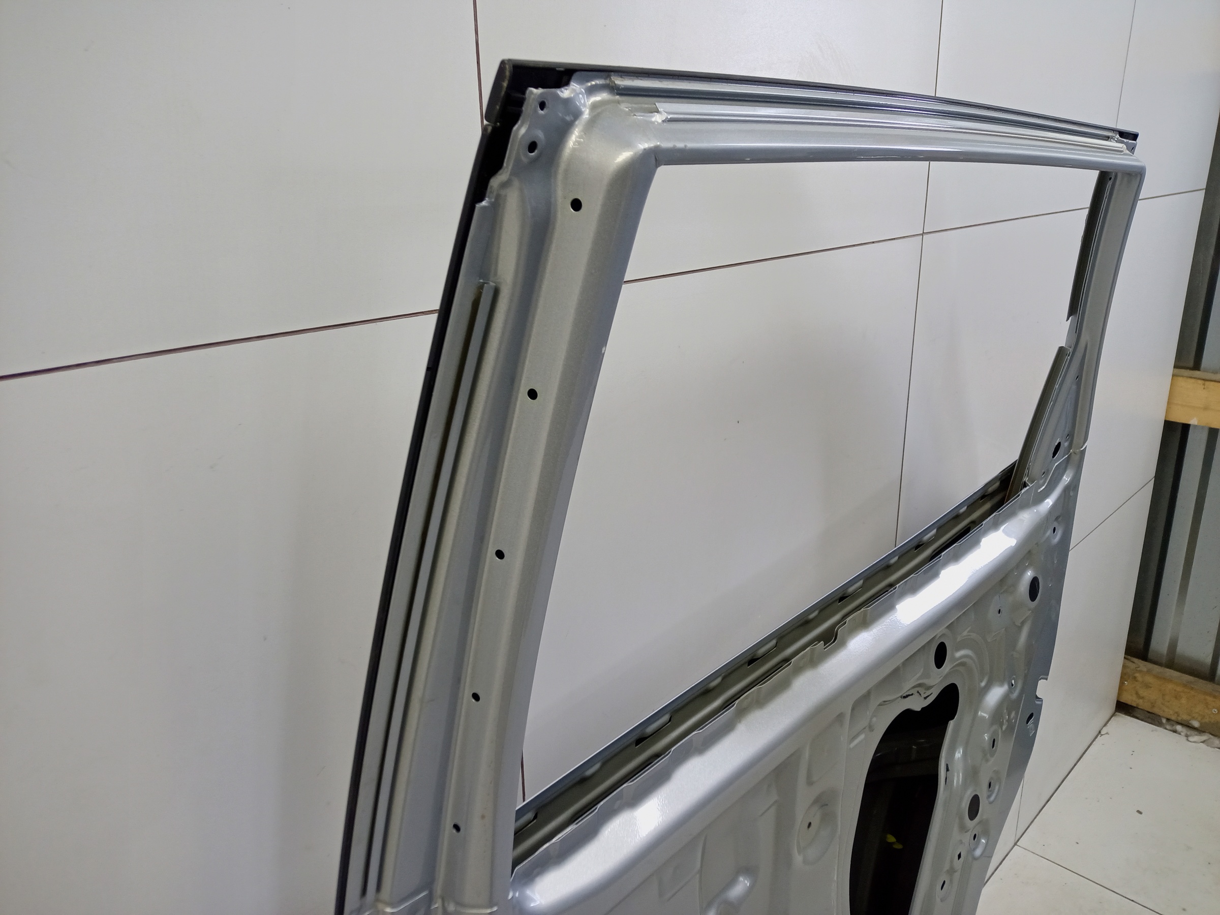 Дверь задняя правая Geely Atlas 2