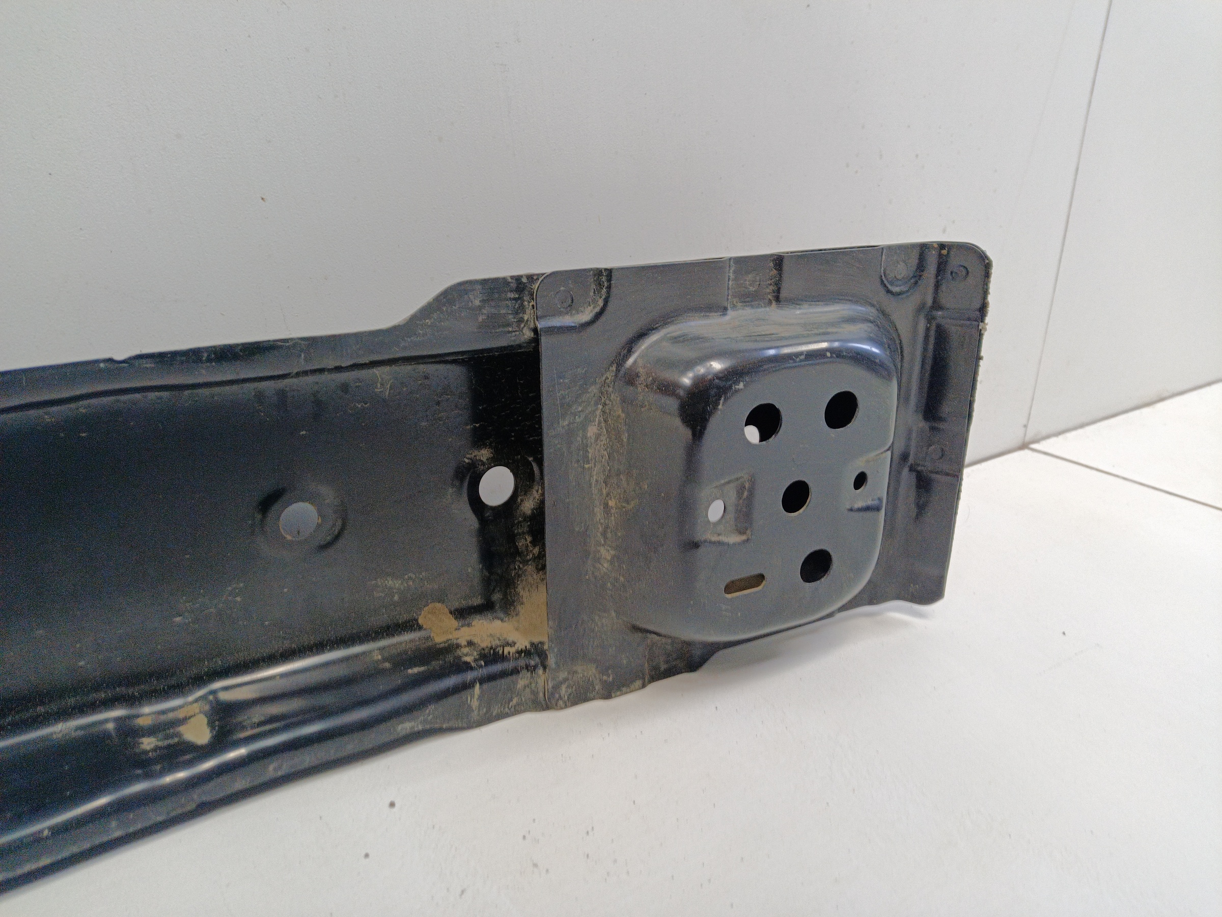 Усилитель заднего бампера Toyota Camry V70