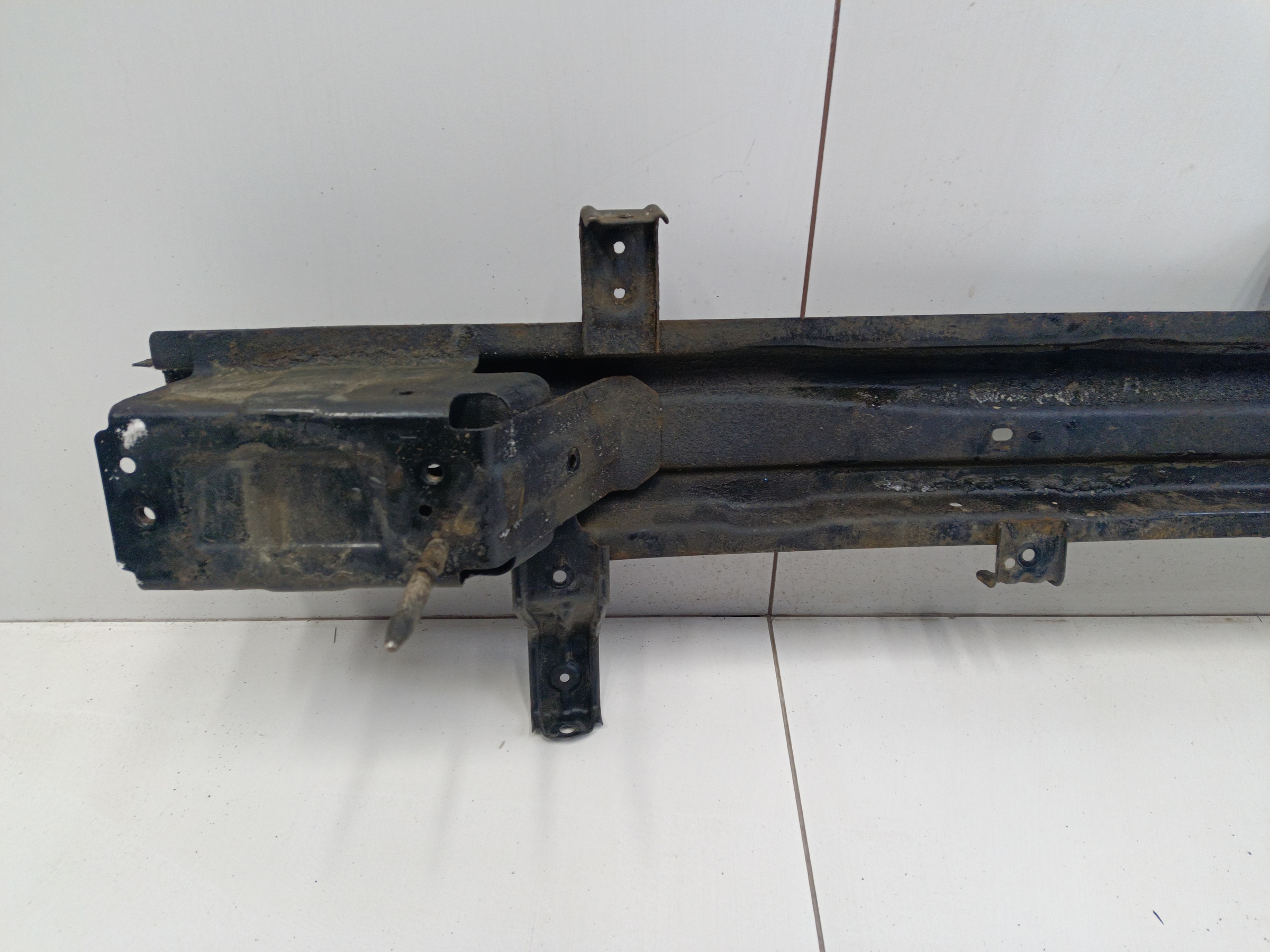 Усилитель заднего бампера Kia Rio 4 Sedan