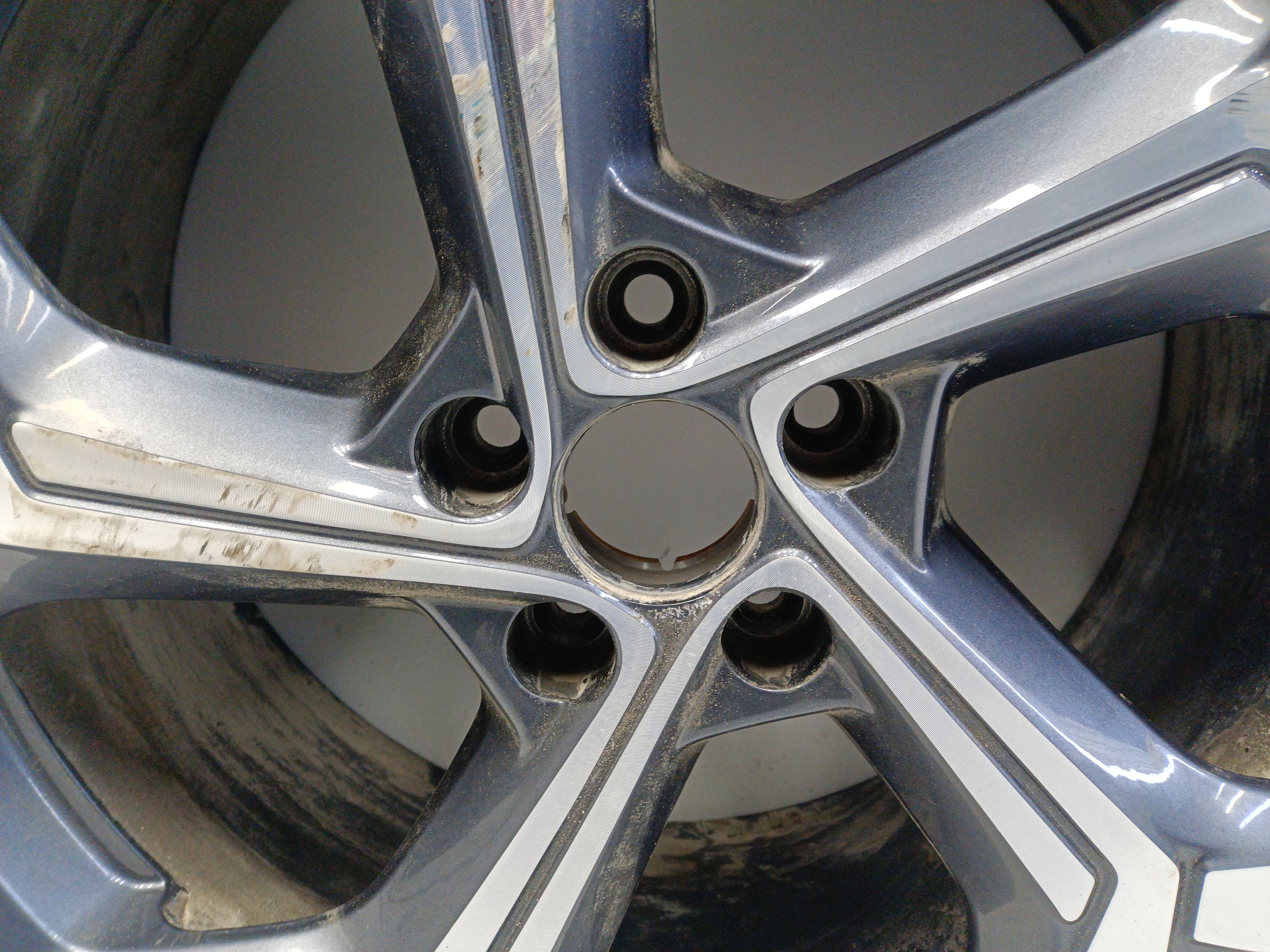 Диск колеса литой Geely Atlas 2 R19