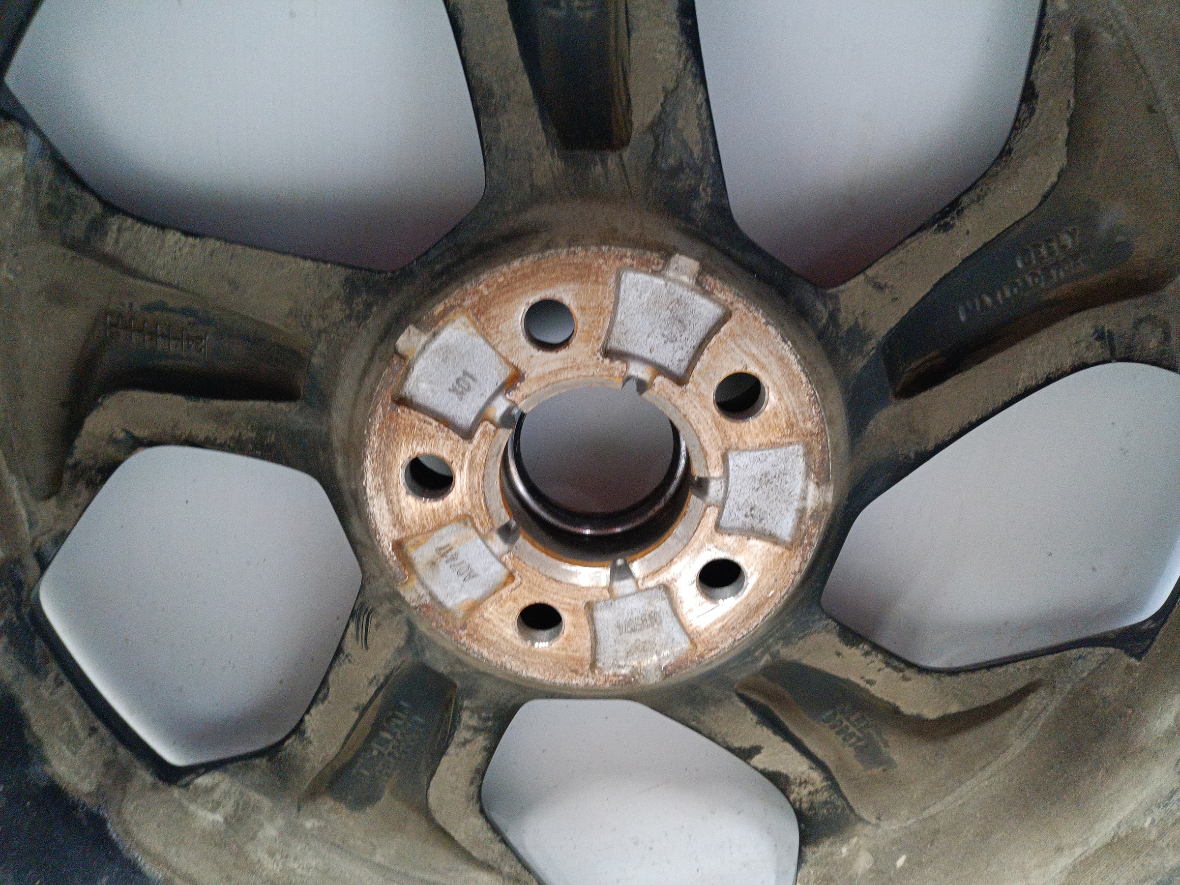 Диск колеса литой Geely Atlas 2 R19