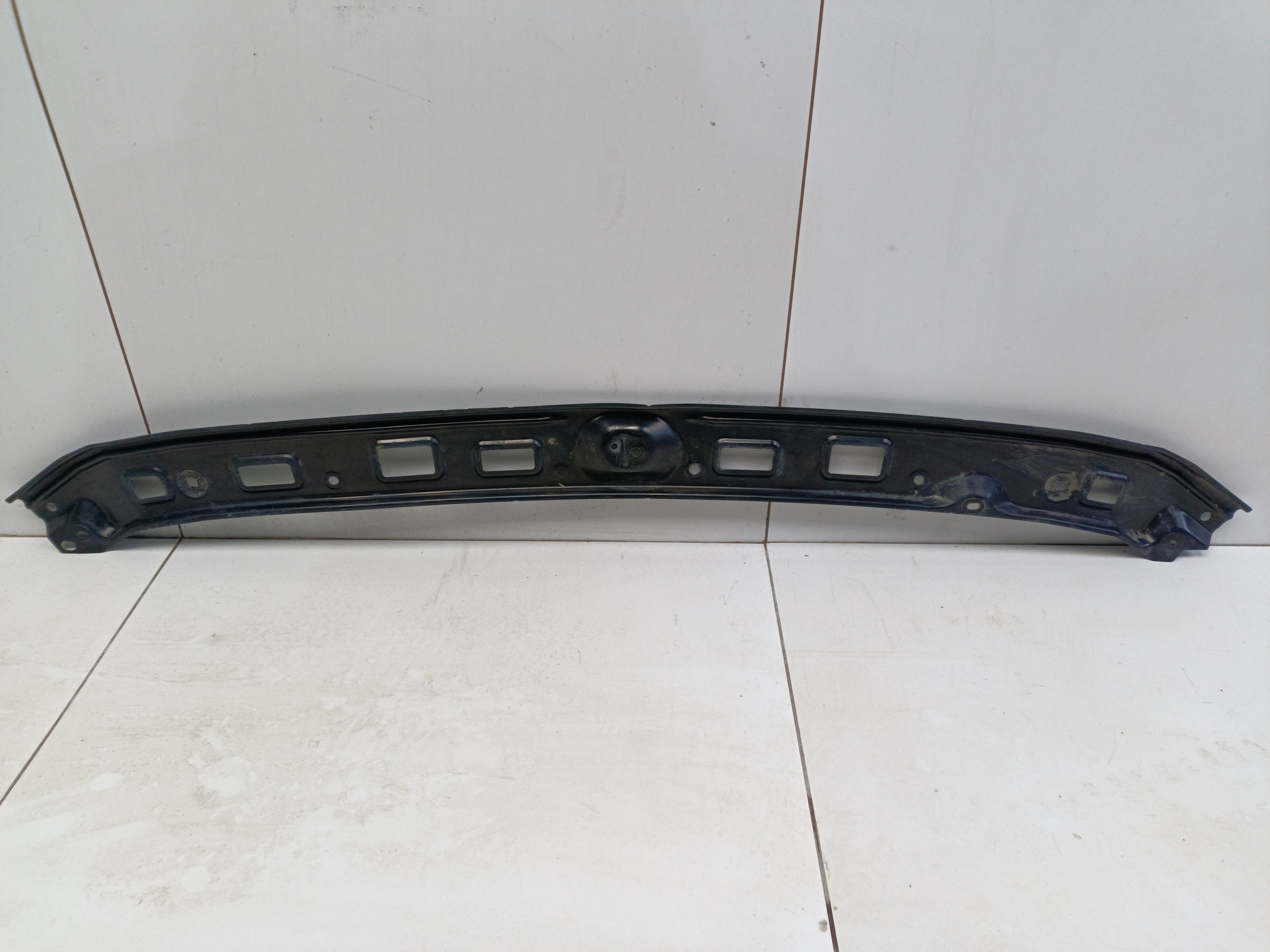 Усилитель переднего бампера верхний Toyota Land Cruiser 200 Restail 2