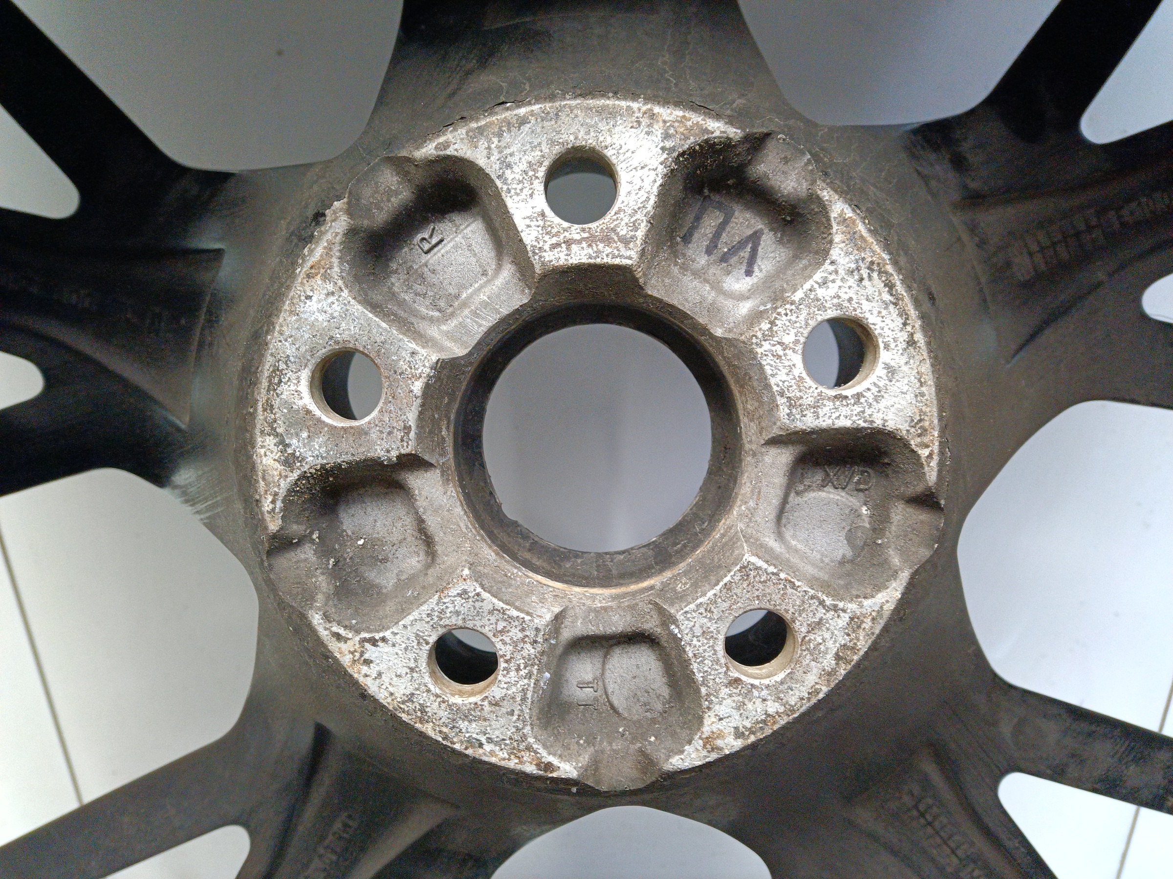 Диск колеса литой Audi Q8 R22