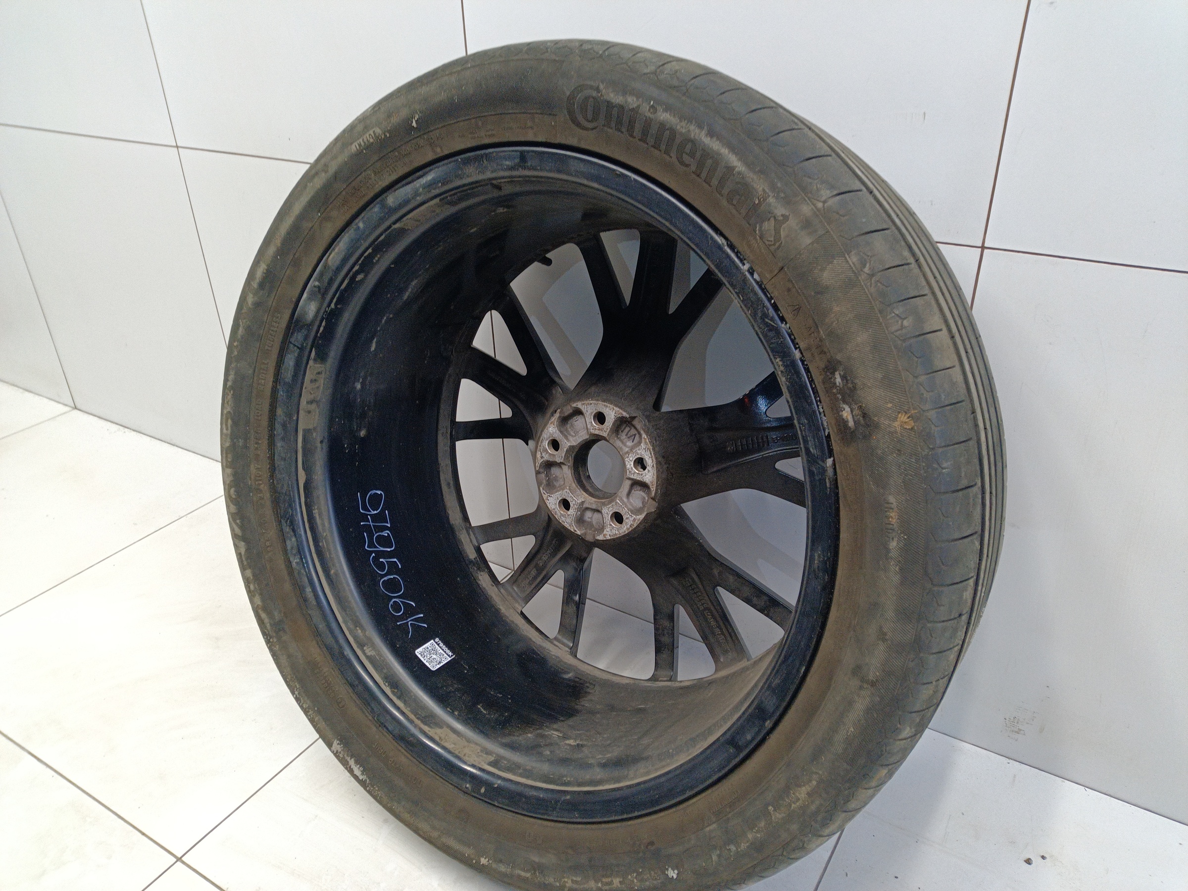 Диск колеса литой Audi Q8 R22