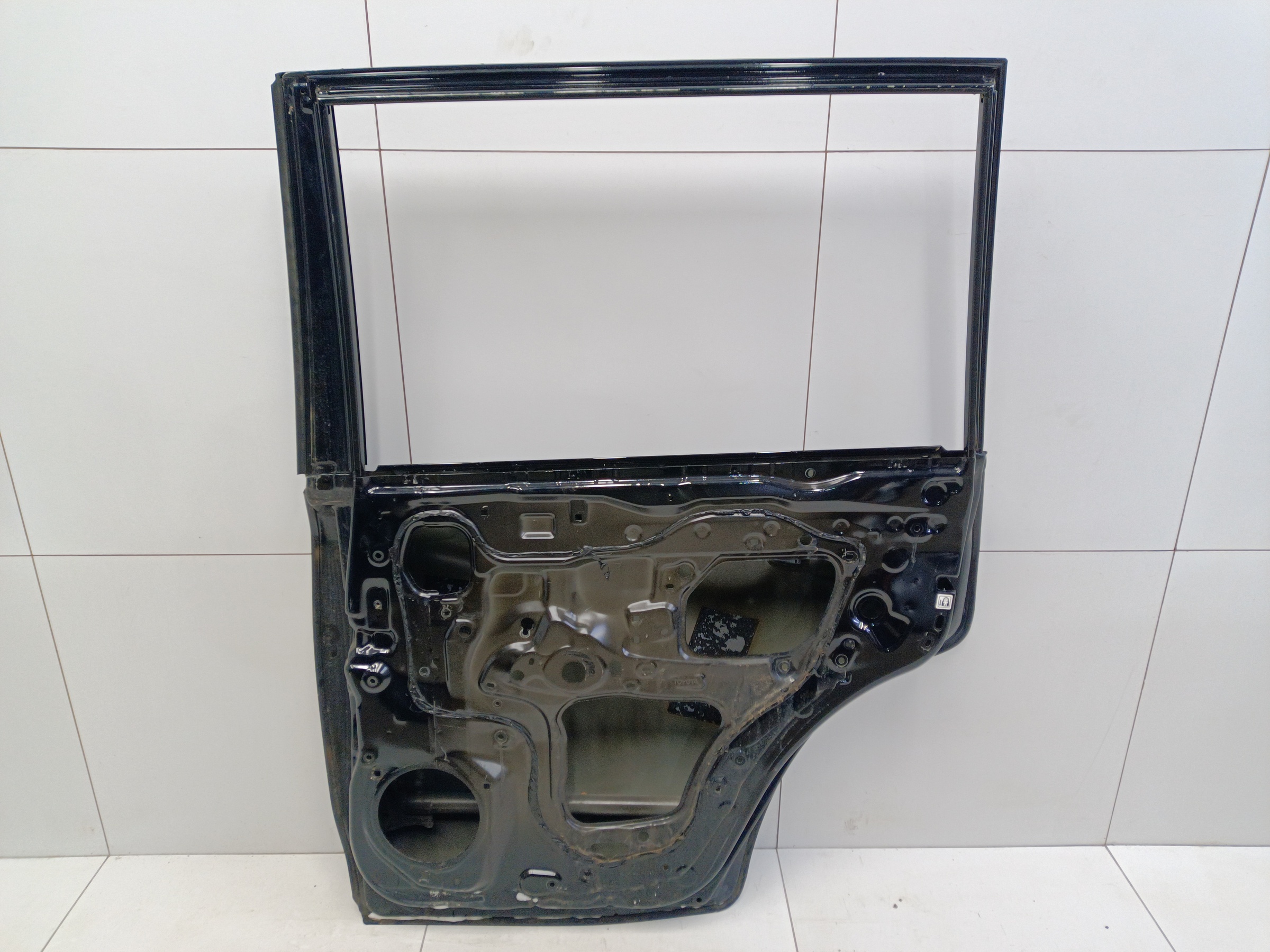 Дверь задняя правая Toyota Land Cruiser 200 Restail 2 под накладку