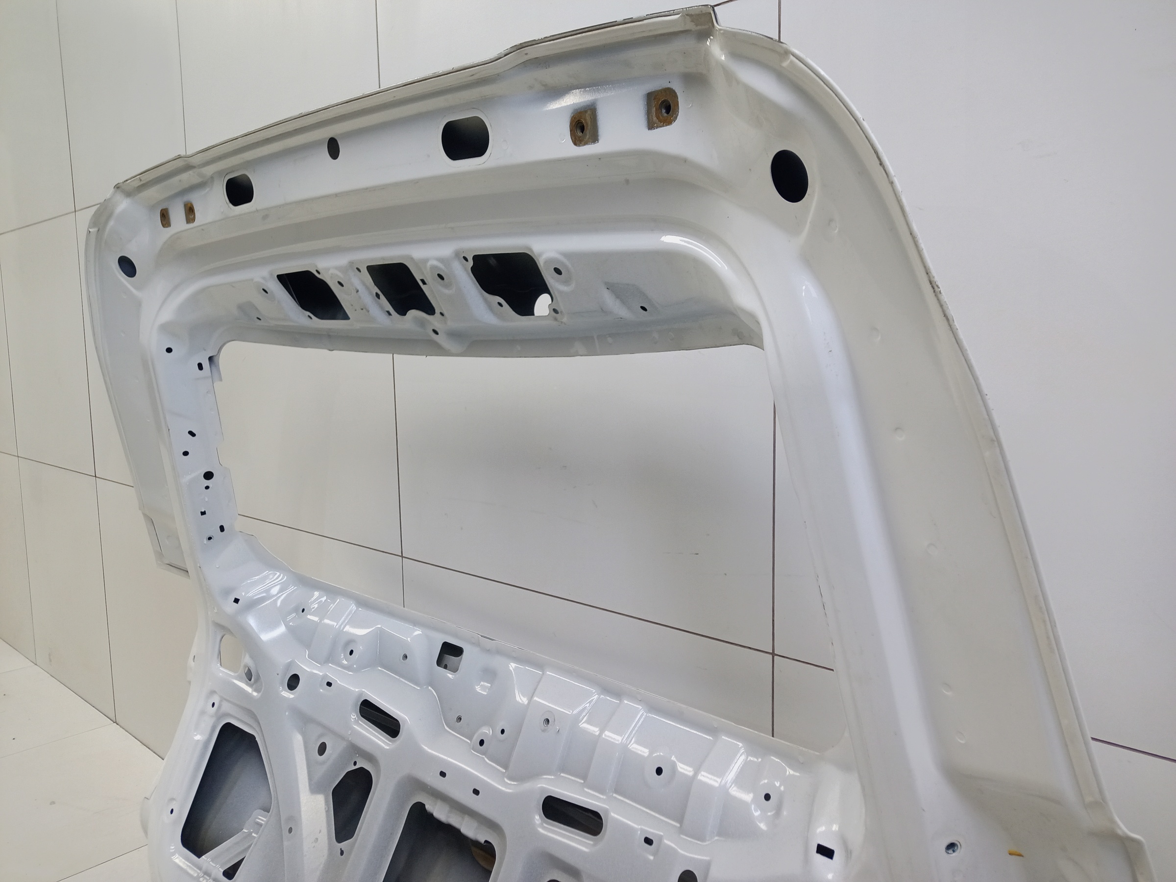 Крышка багажника Chery Tiggo 8 без датчика защемления