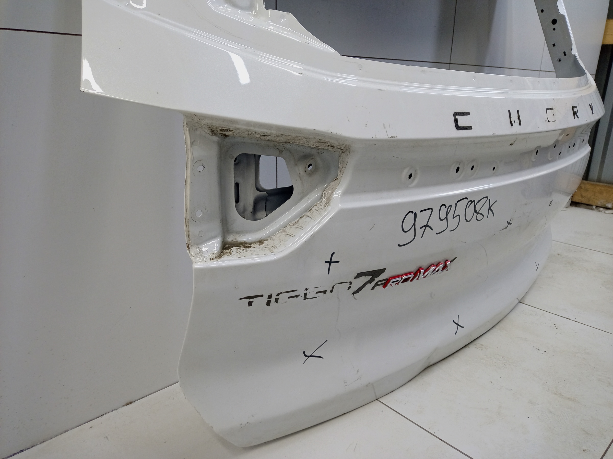 Крышка багажника Chery Tiggo 8 без датчика защемления