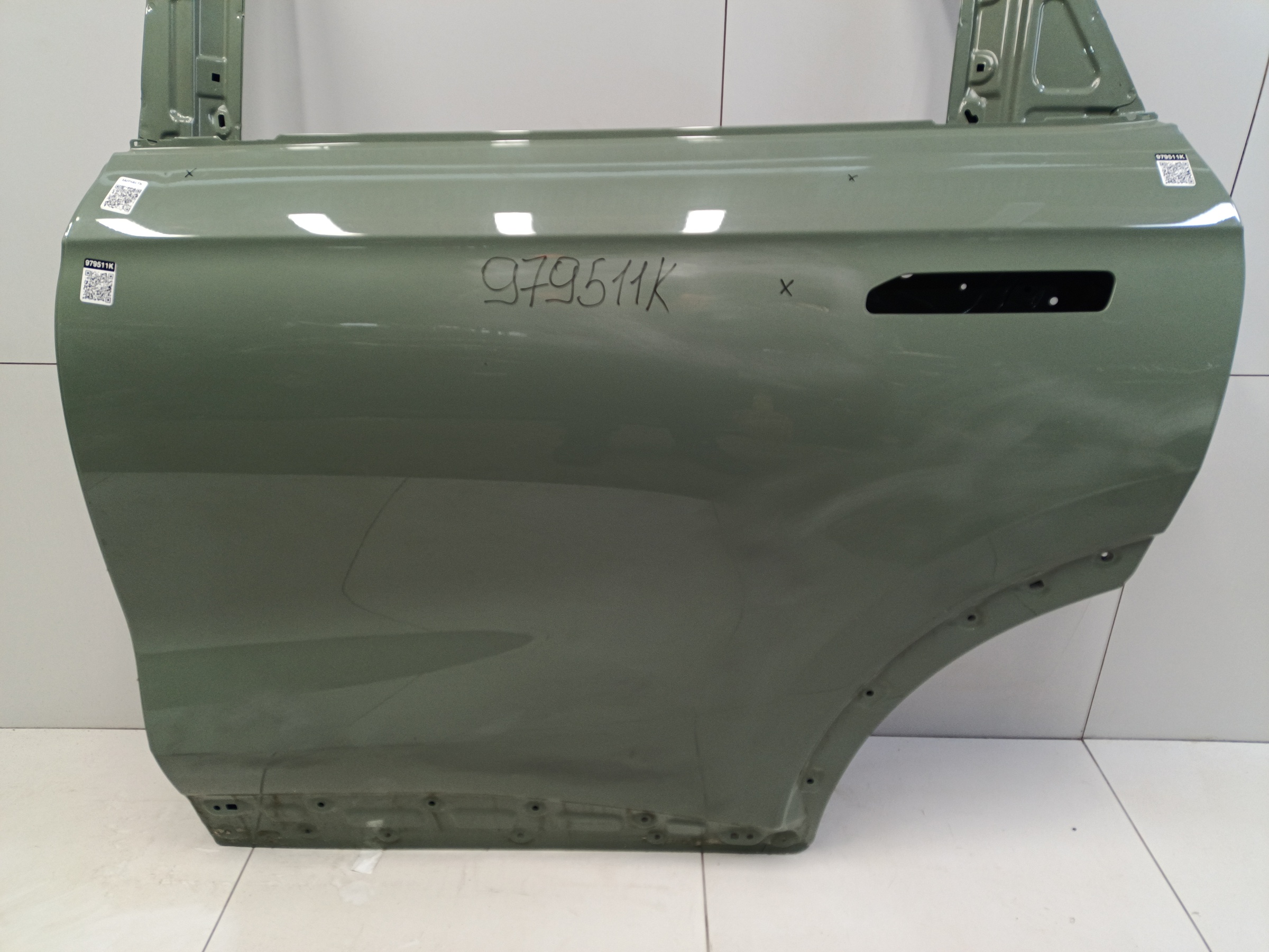 Дверь задняя левая Exeed RX