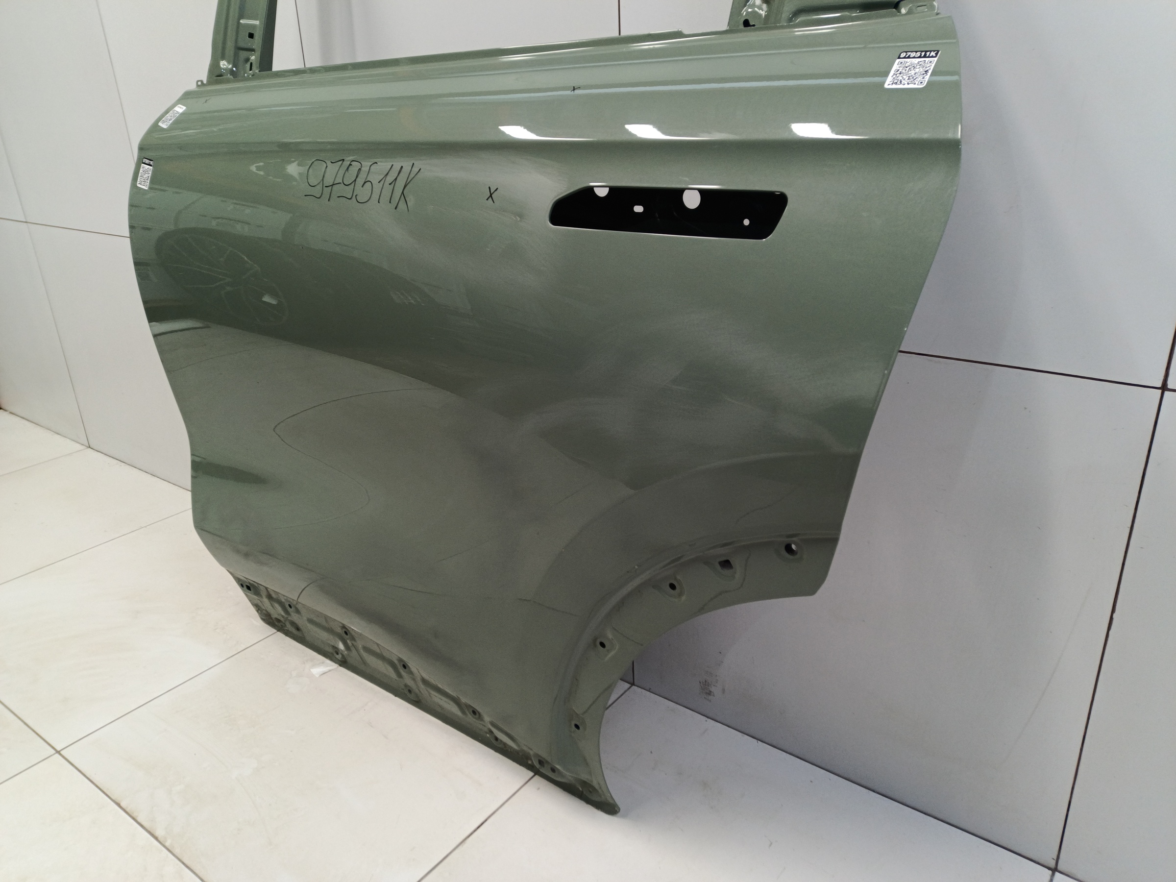 Дверь задняя левая Exeed RX