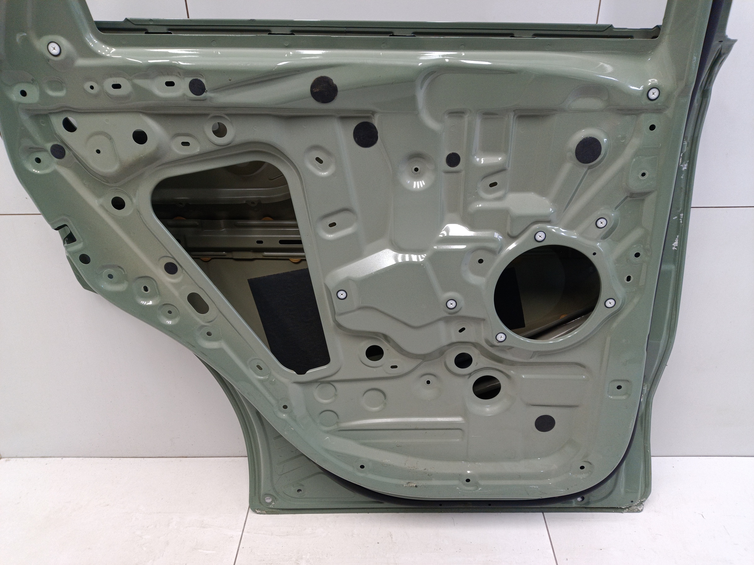 Дверь задняя левая Exeed RX