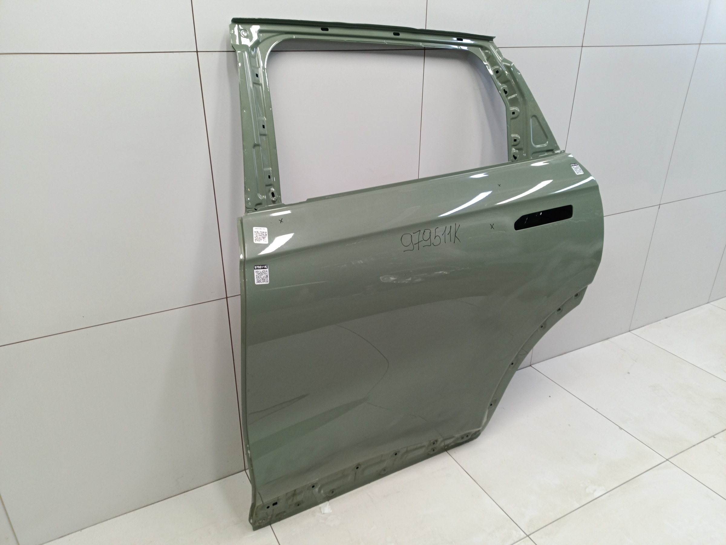 Дверь задняя левая Exeed RX