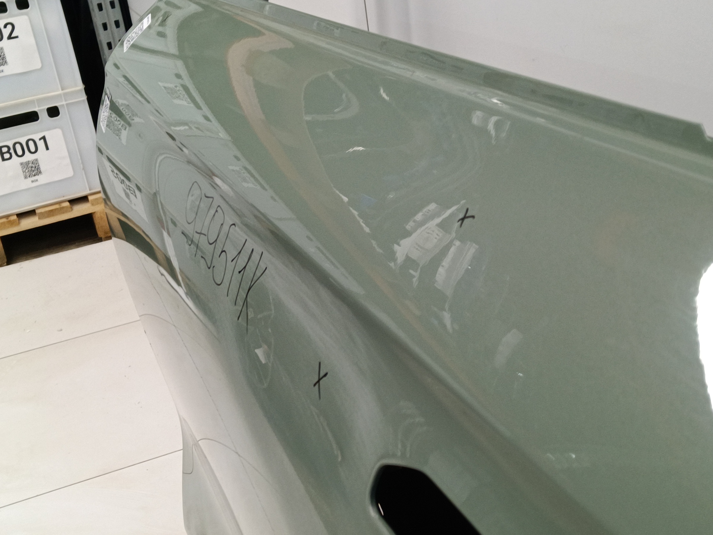 Дверь задняя левая Exeed RX