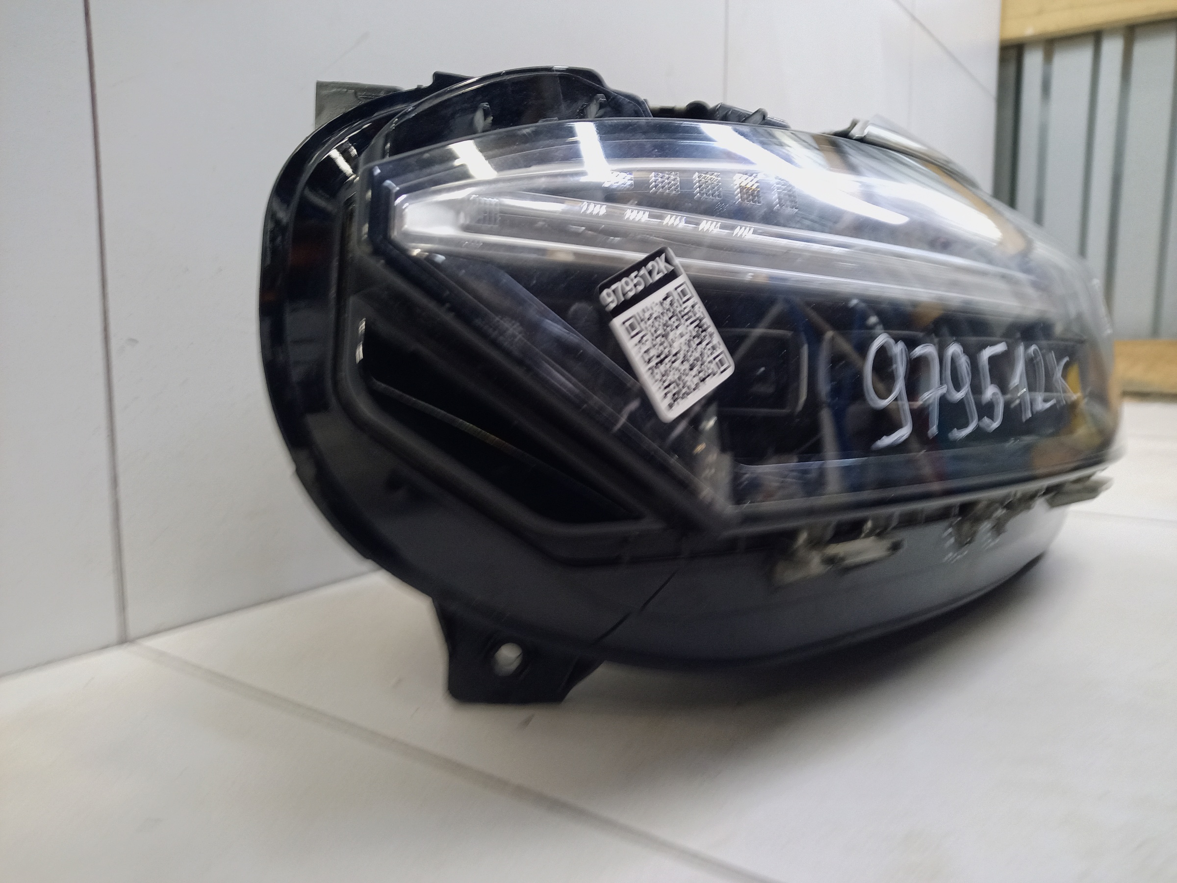 Фара передняя левая Exeed VX LED