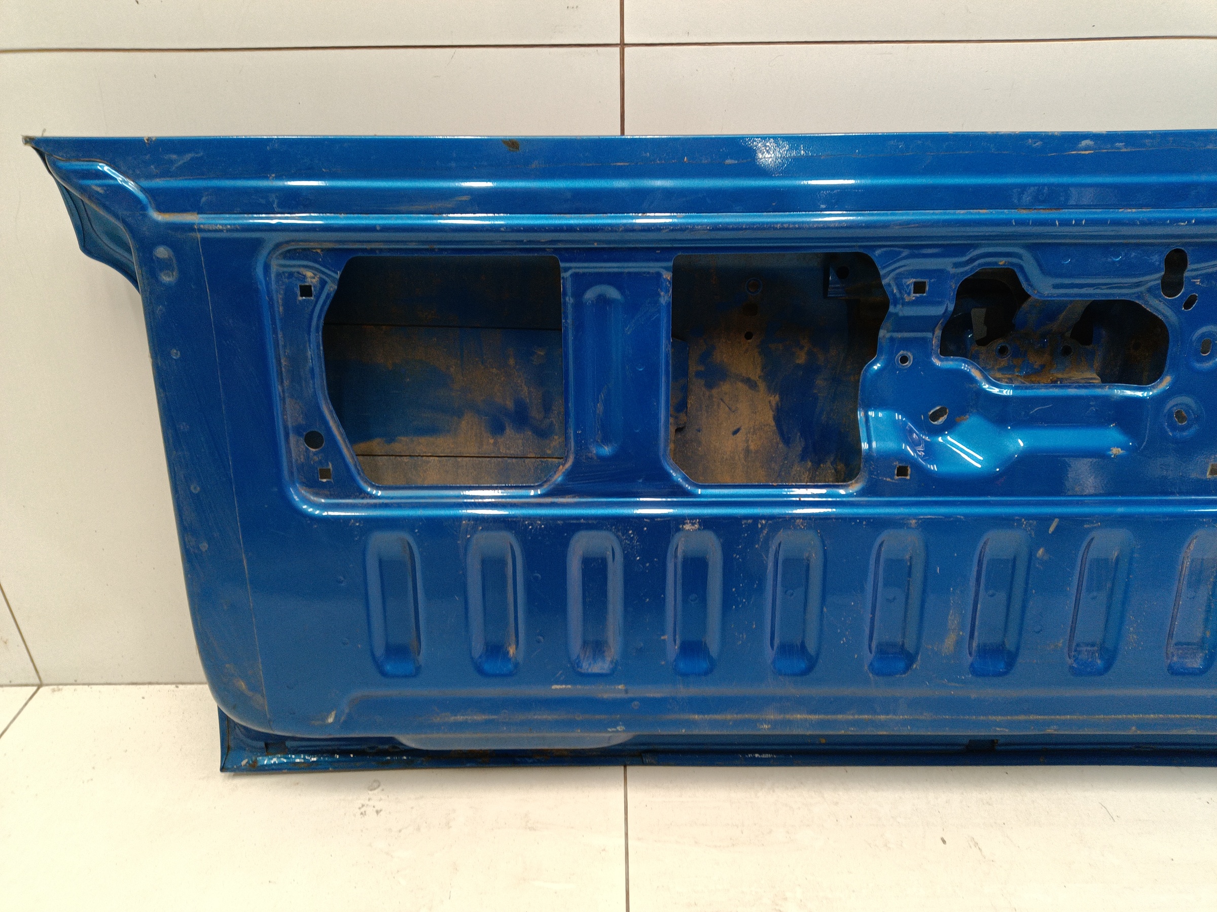 Борт задний откидной Mitsubishi L200 5 под камеру