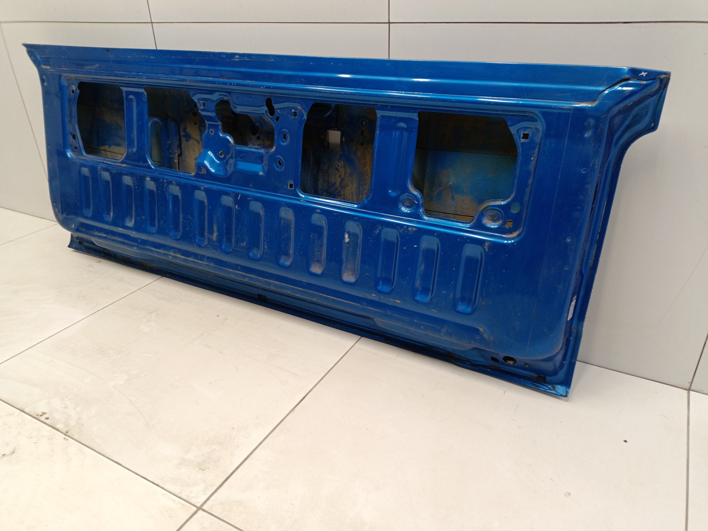 Борт задний откидной Mitsubishi L200 5 под камеру