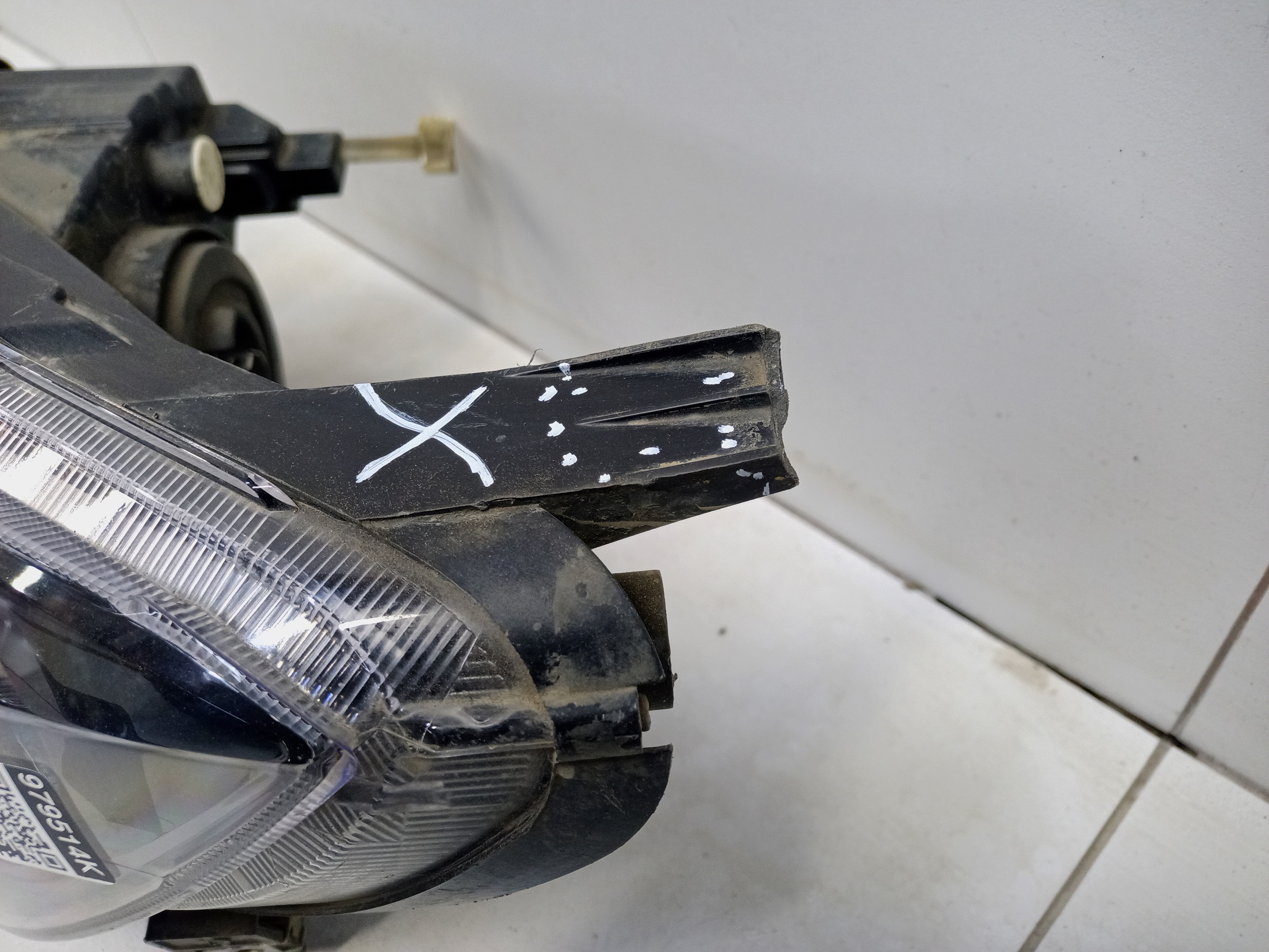 Фара передняя левая Lada Granta 1 Restail галоген с корректором