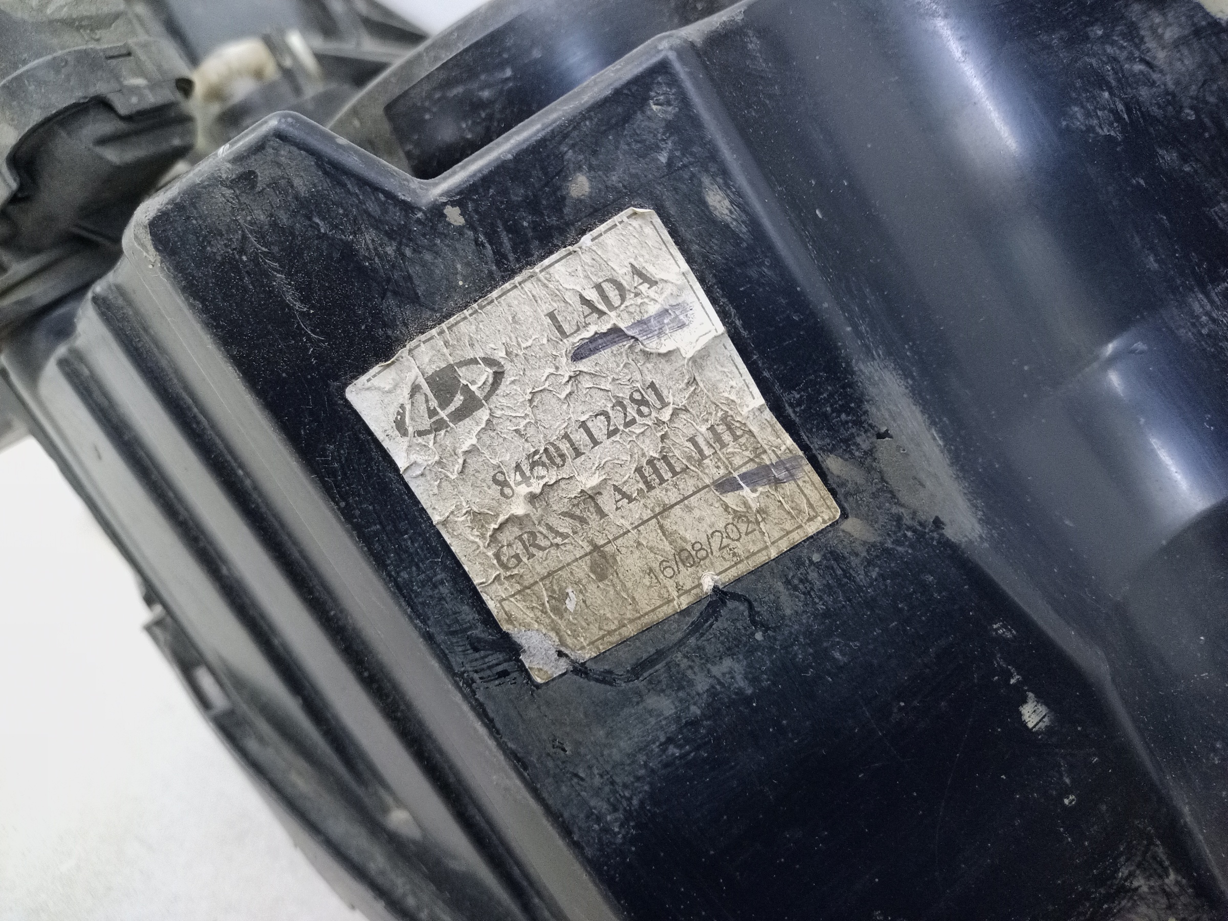 Фара передняя левая Lada Granta 1 Restail галоген с корректором