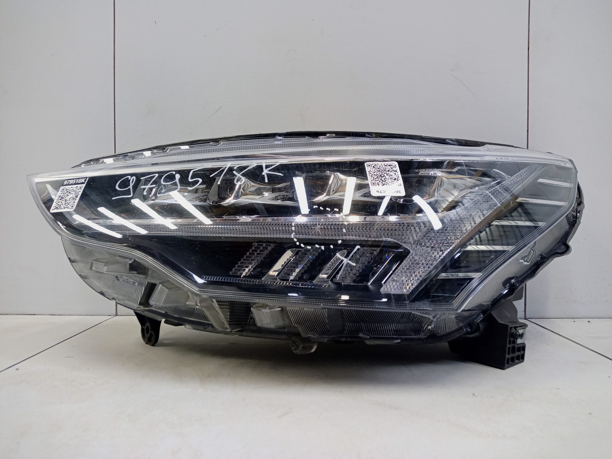 Фара передняя левая Haval Jolion LED