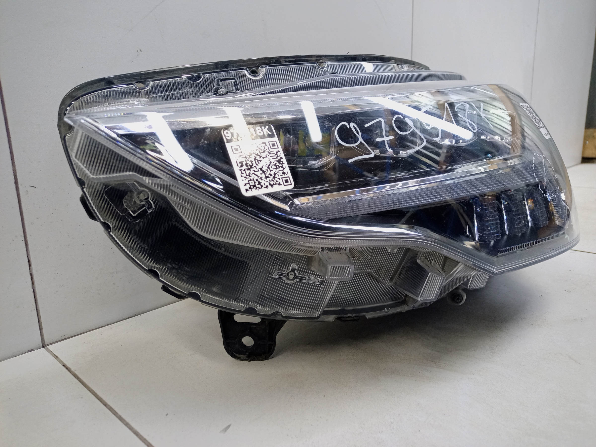 Фара передняя левая Haval Jolion LED