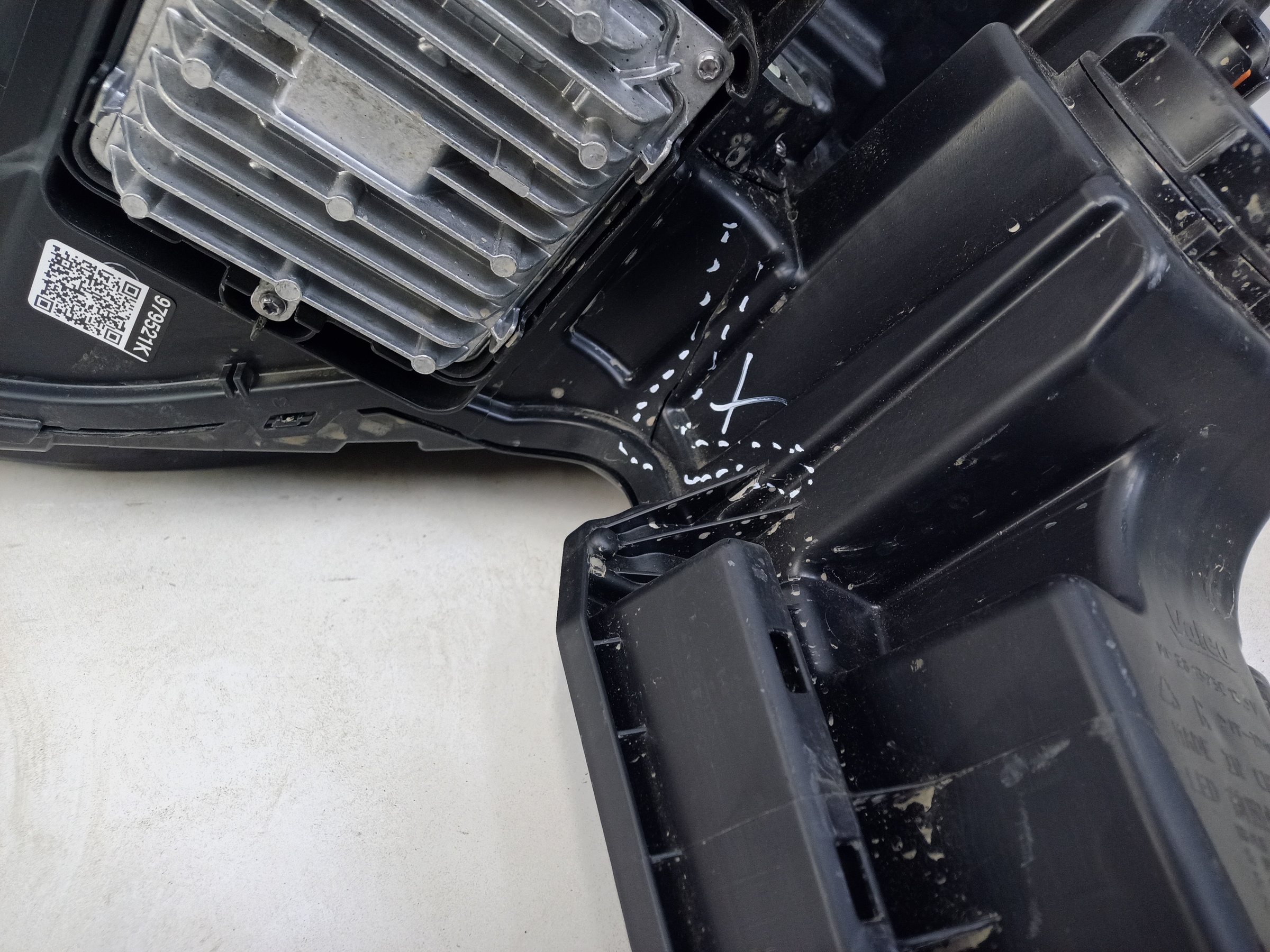 Фара передняя правая Geely Atlas 2 LED