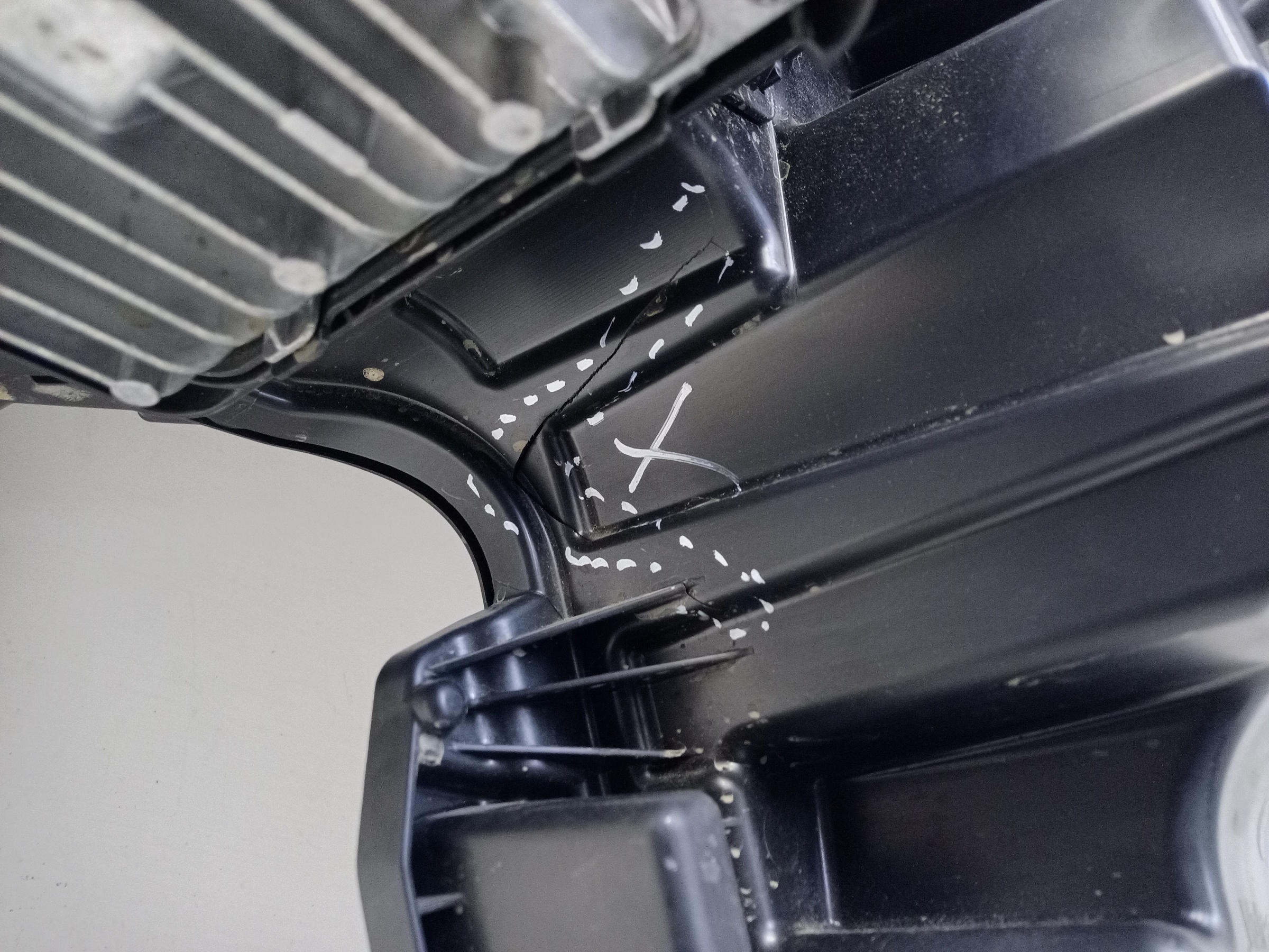 Фара передняя правая Geely Atlas 2 LED