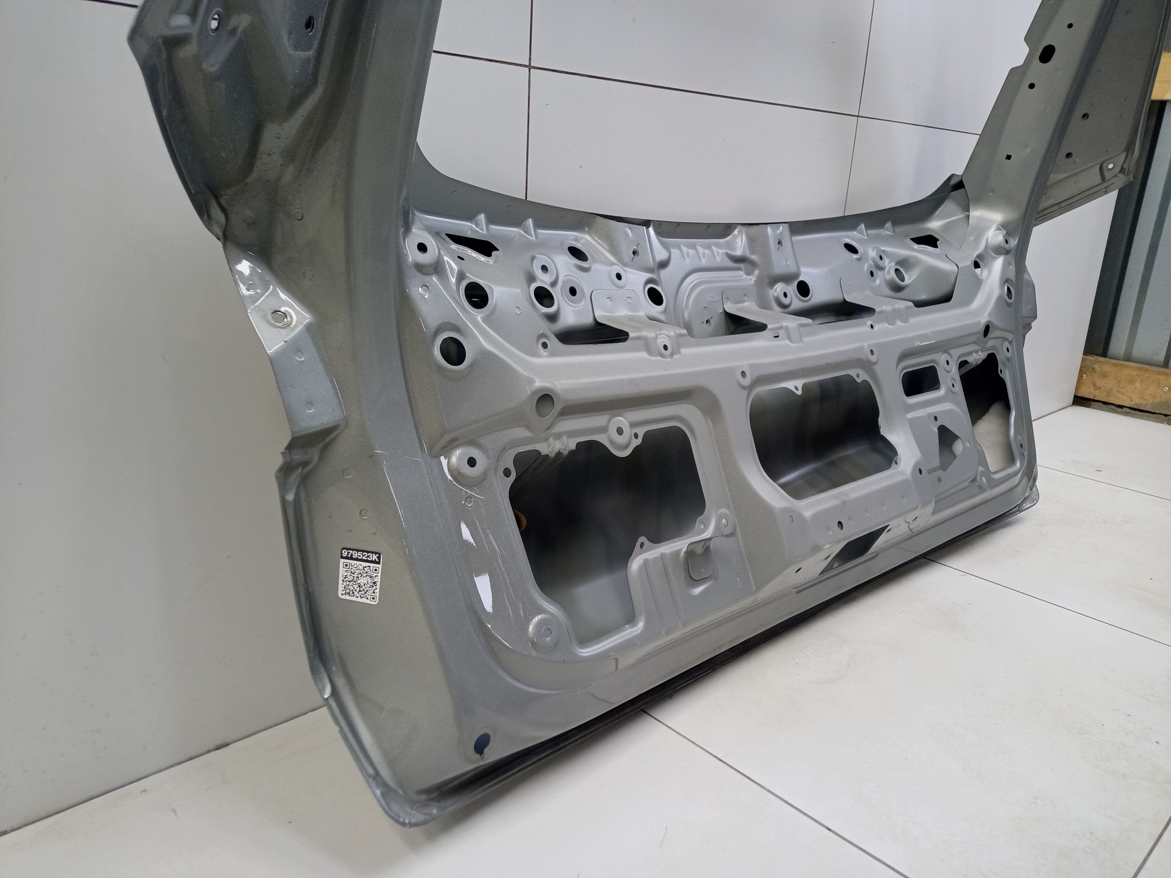 Крышка багажника Exeed LX